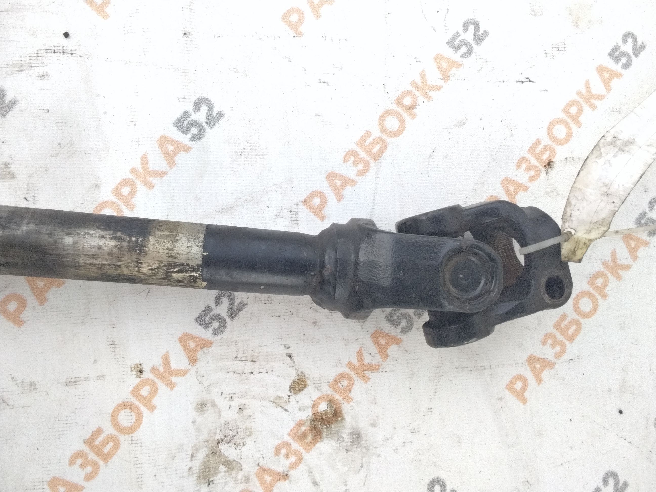 Рулевой карданчик вольво 8143253  Volvo FH12 D12A
