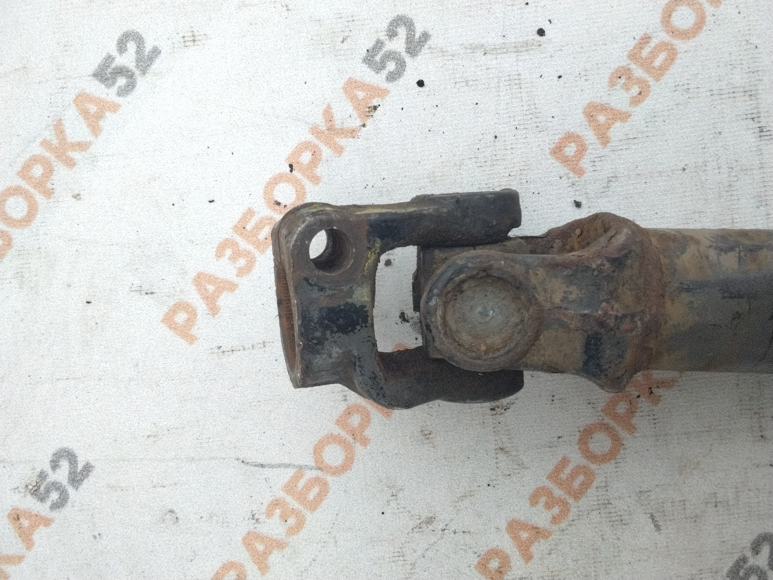 Рулевой карданчик вольво 8143253  Volvo FH12 D12A
