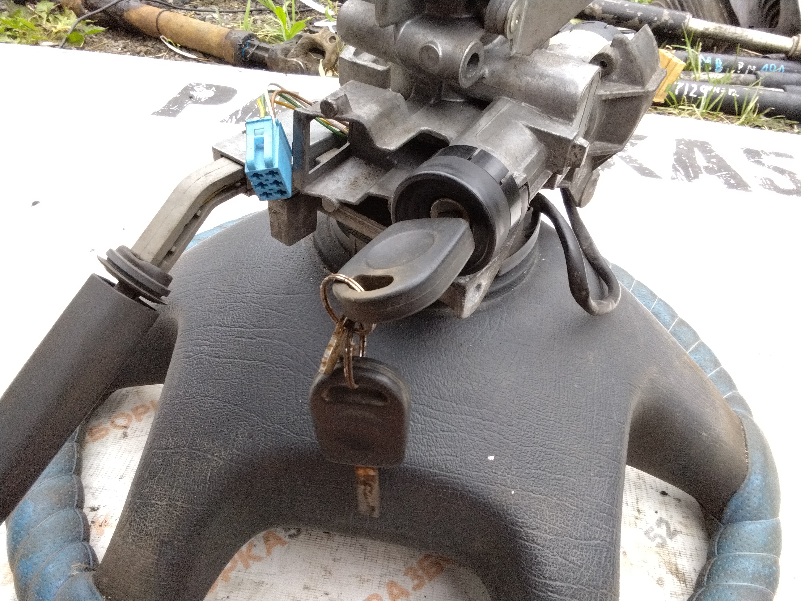183 Рулевая колонка с замком зажигания Ман MAN AM60HP, Замок зажигания -  81255016035 460429, 255090110 - переключатель подрулевой, AM60HP, 255090110 - руль,