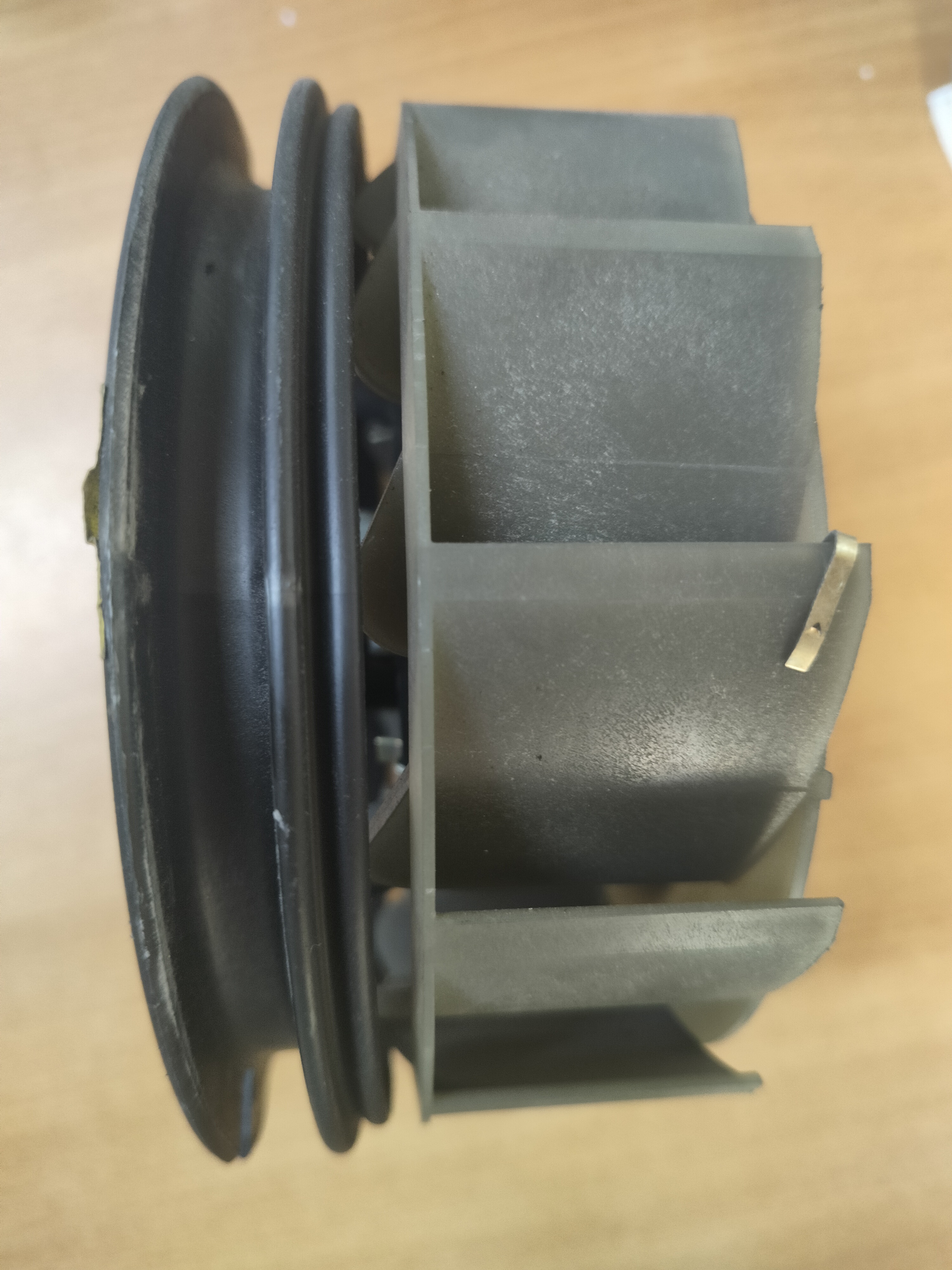 Моторчик печки левый VOLVO F10 F12 F16 8ew009158011 0130007043 8156079