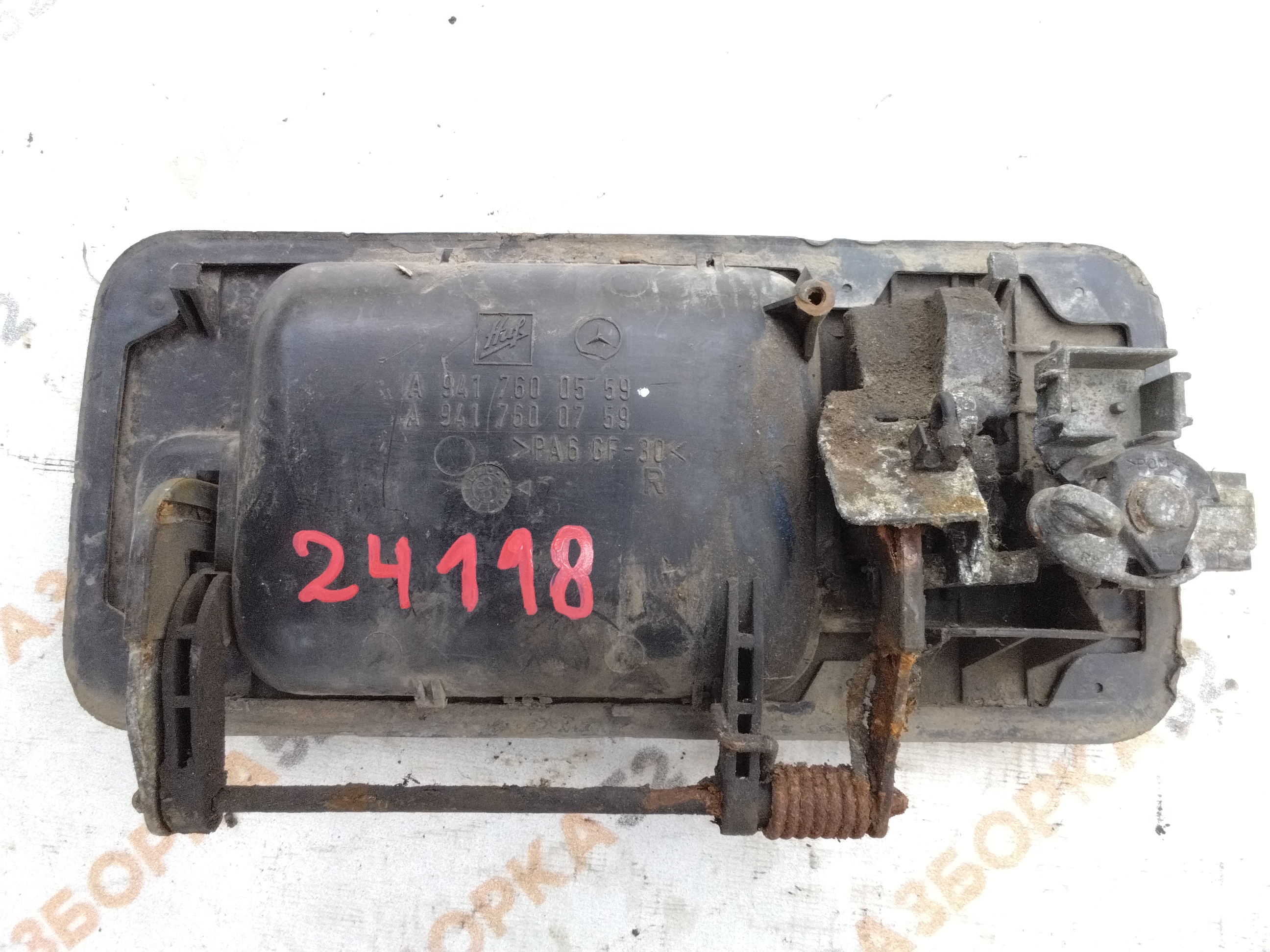 24118 Наружняя ручка двери  Mercedes Actros 9417600559 9417600759