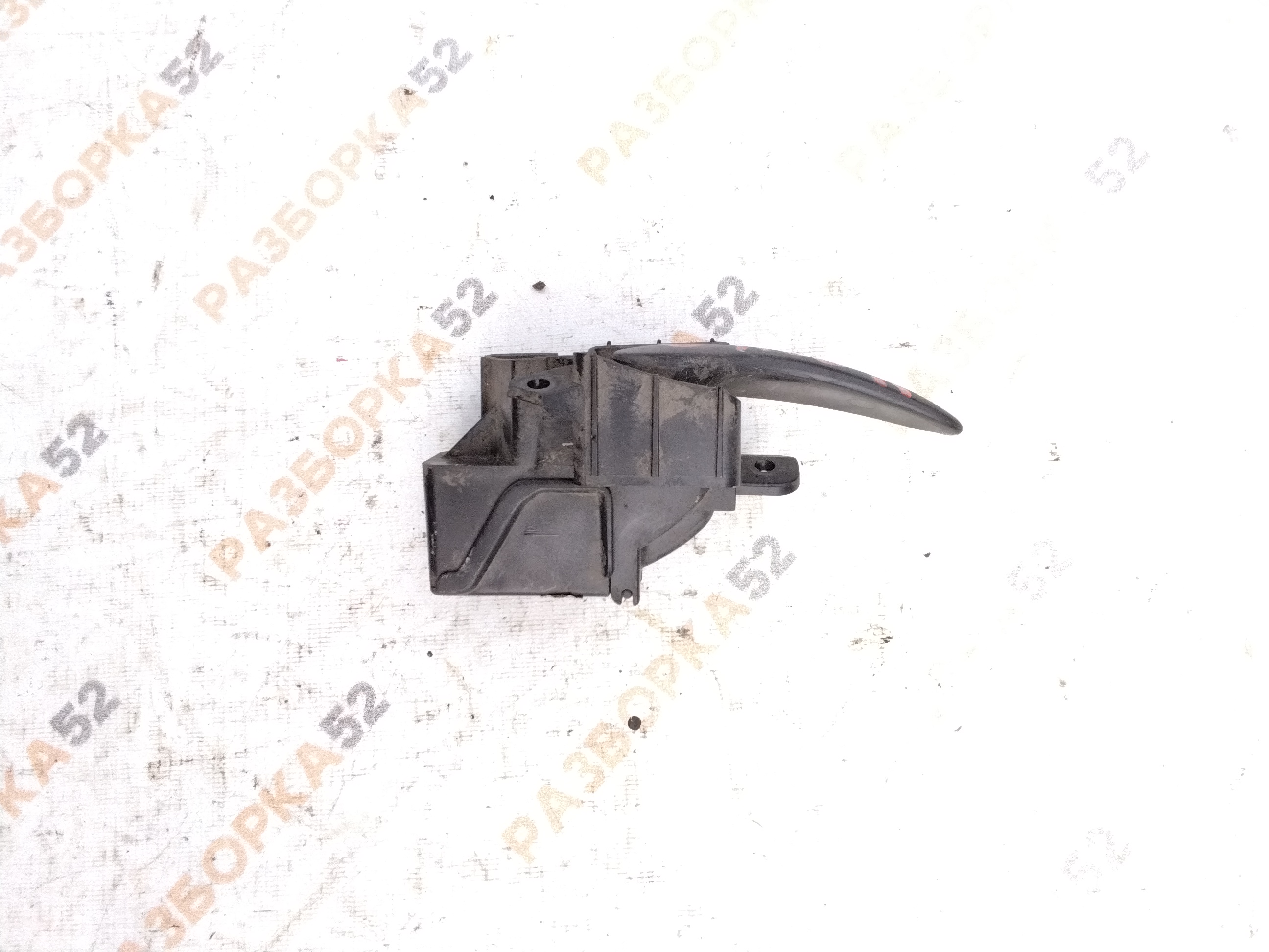34105 Ручка двери внутренняя правая 6020156 Мерседес Аксор Mercedes AXOR евро5 2012