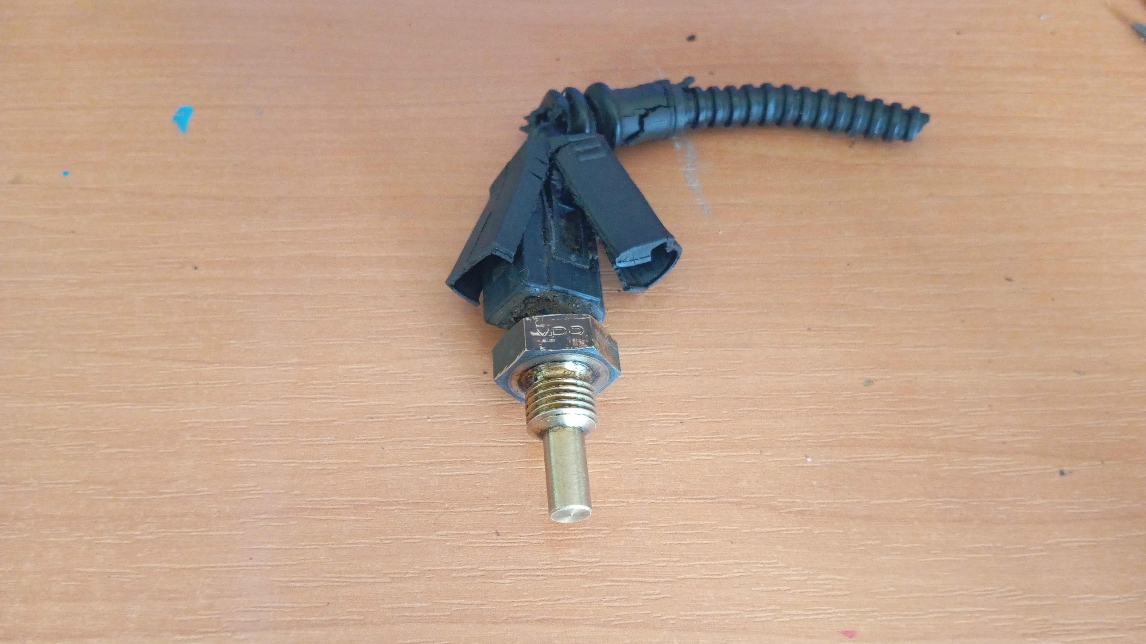 Датчик давления Mercedes Benz Sprinter W212 W221 KLASA 0071534328 009153502864