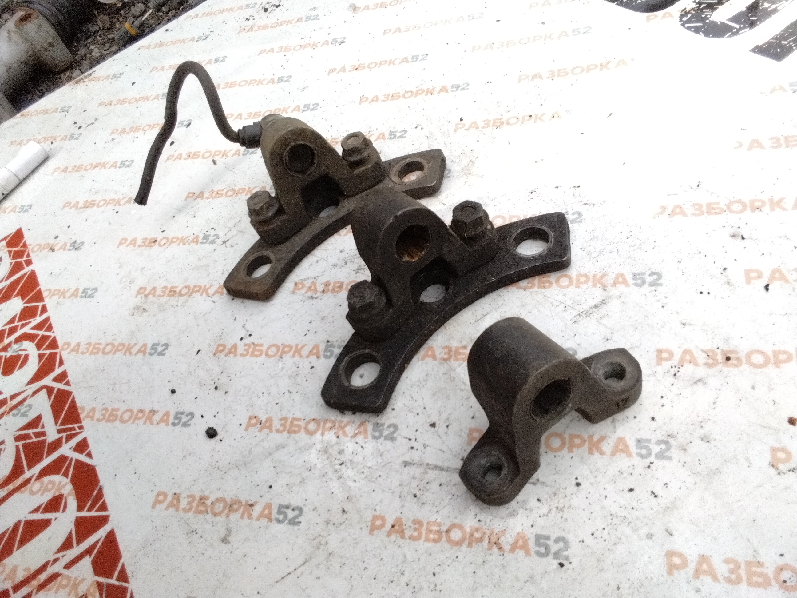 Кронштейн датчика ABS Вольво Volvo 8158324 8158325 FH12 D12A