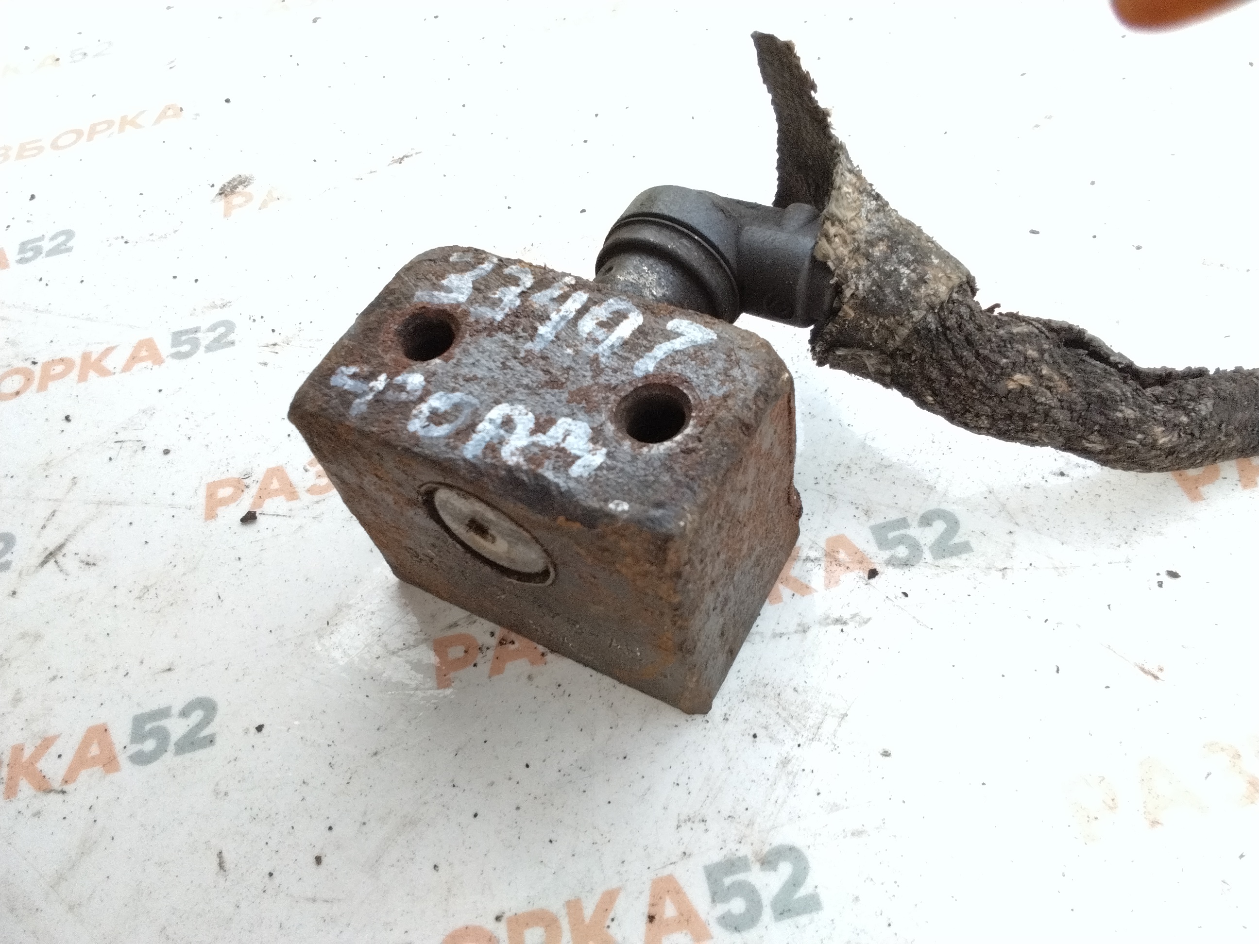 Кронштейн датчика Форд Ford ABS 93CT2T375AB T127984 FORD CARGO 1838N 2011