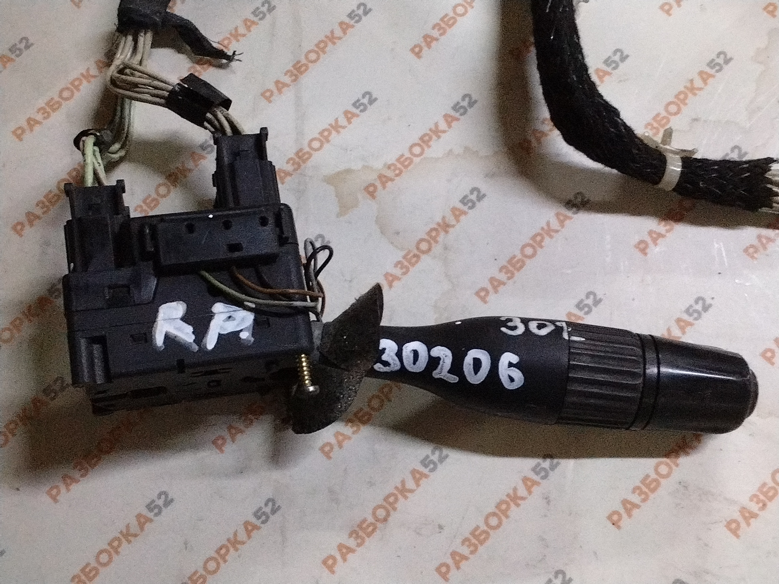 Переключатель подрулевой света указателя поворота Рено Премиум Renault Premium 5001837501 DCI420