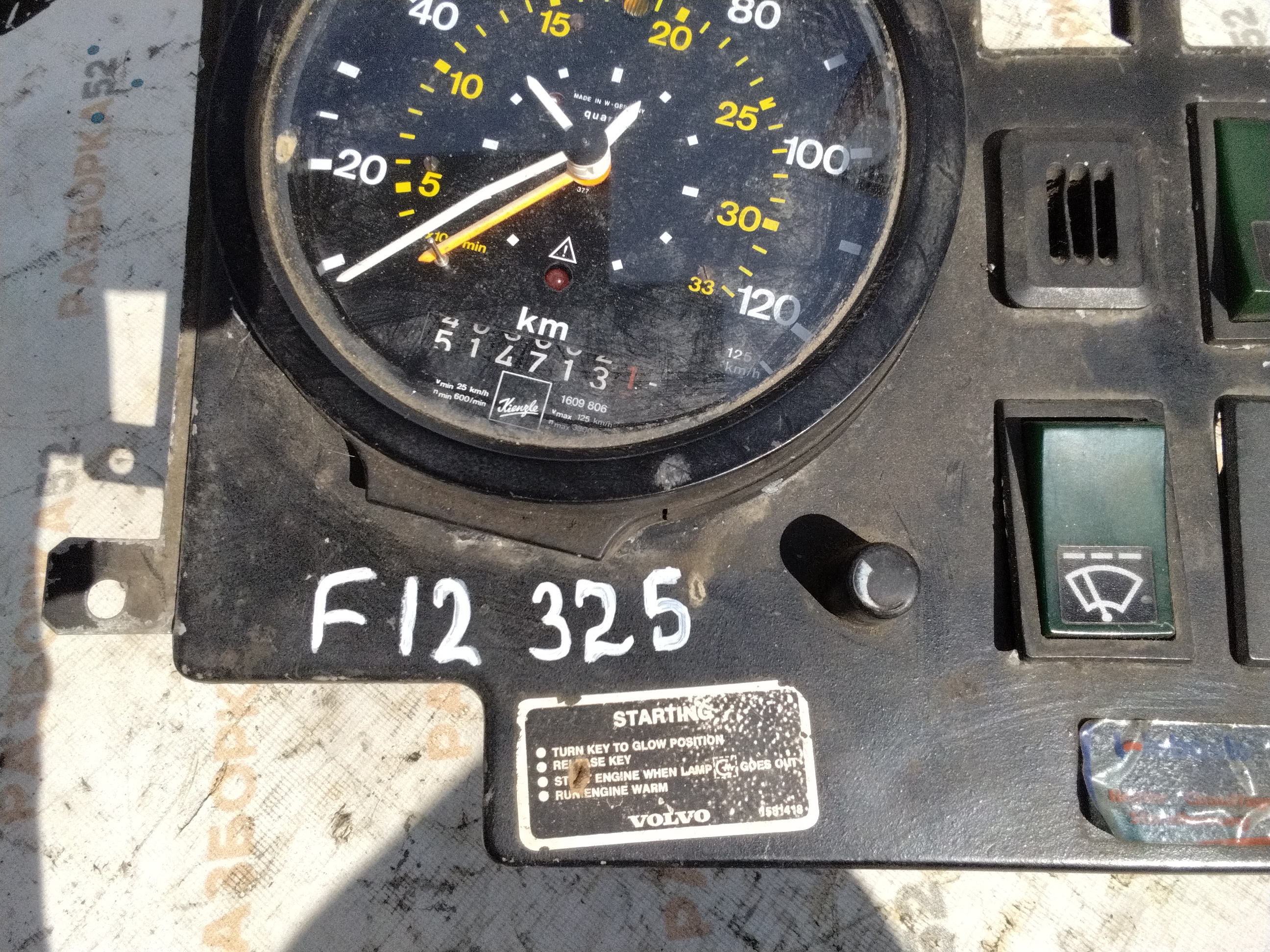 Тахограф VOLVO F12 F10 1609806 1578846 - реостат
