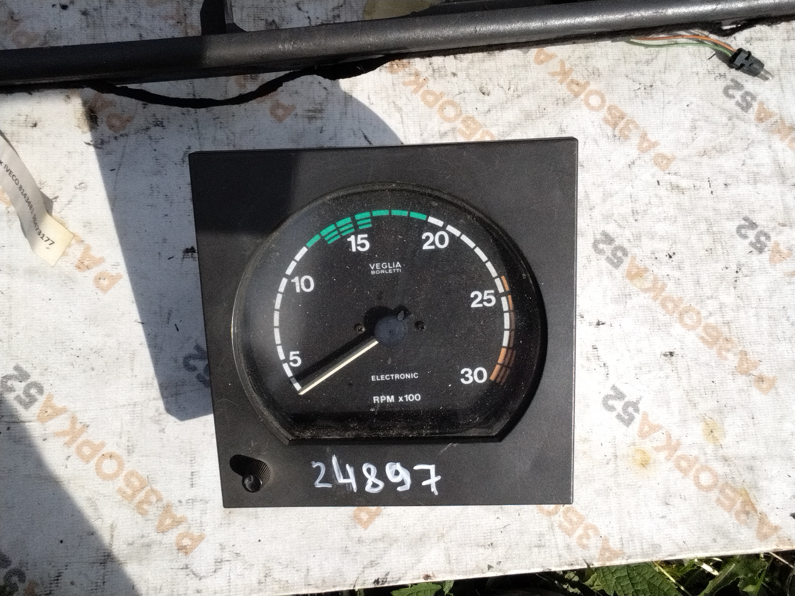 Панель приборов комбинация ивеко евротех IVECO EuroTech 8143481 98473177 98472688 8143498