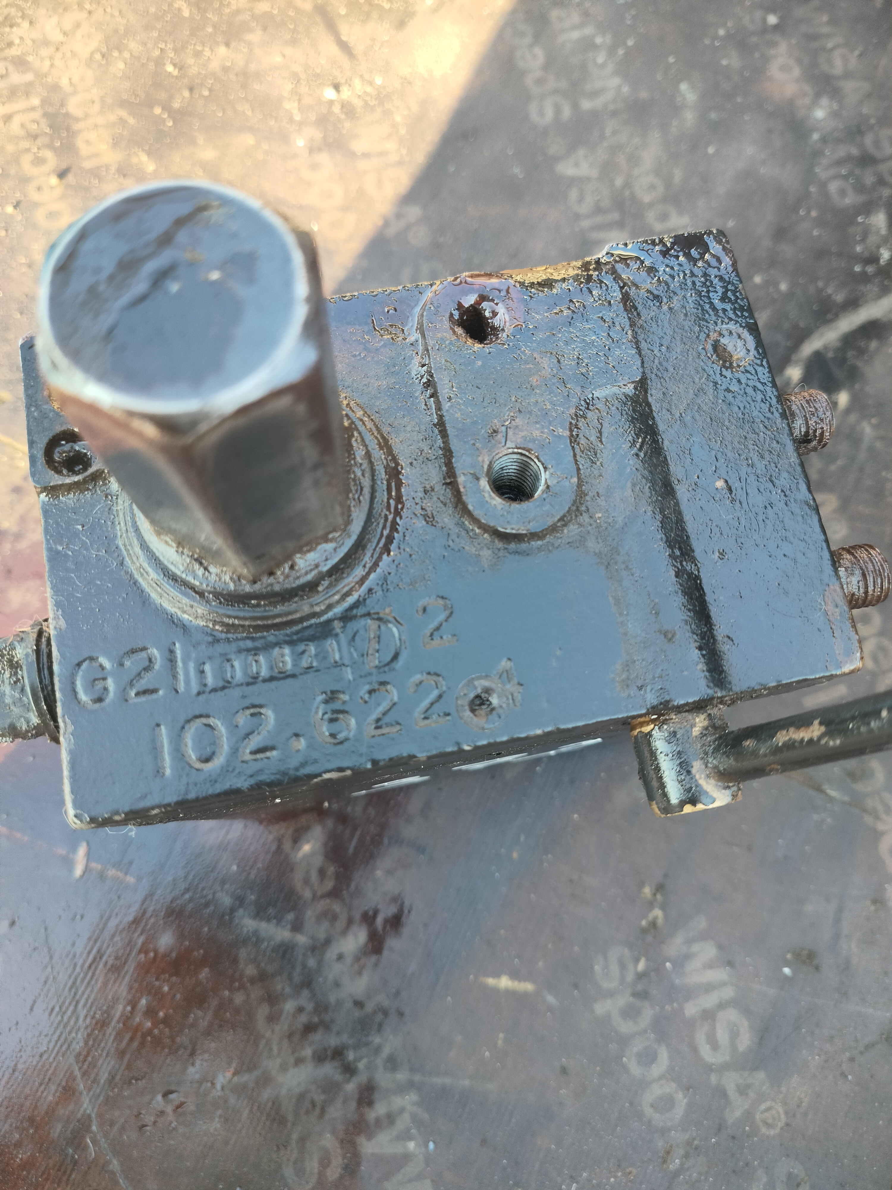 Насос подъëма кабины MAN TGA TGM TGS TGX 85417236020 85417236011 81417236135