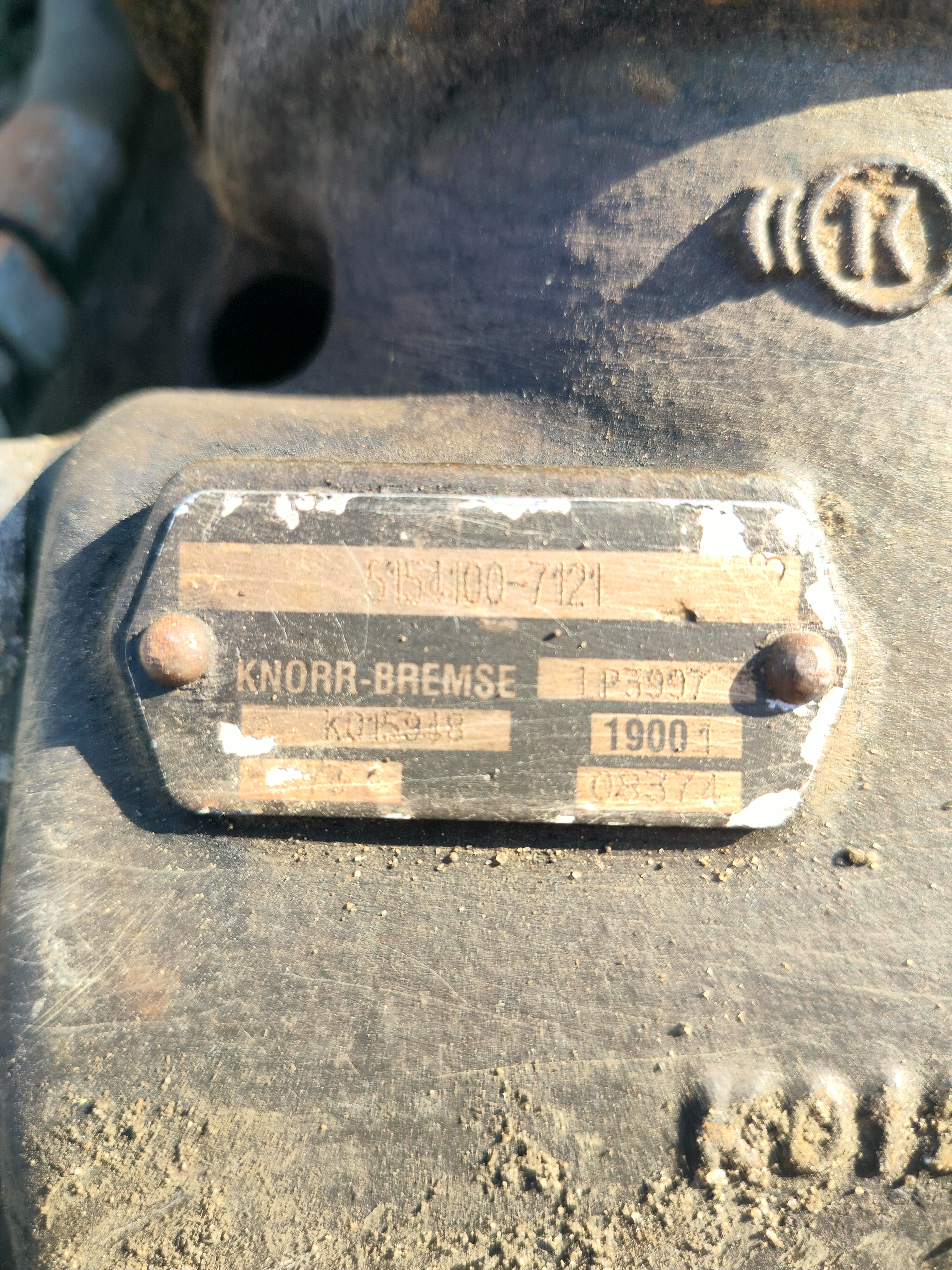 Компрессор воздушный MAN TGA  D2066 2676 одноцилиндровый 51541007121  51541007246 51541009246 K118684X00 K118684N00
