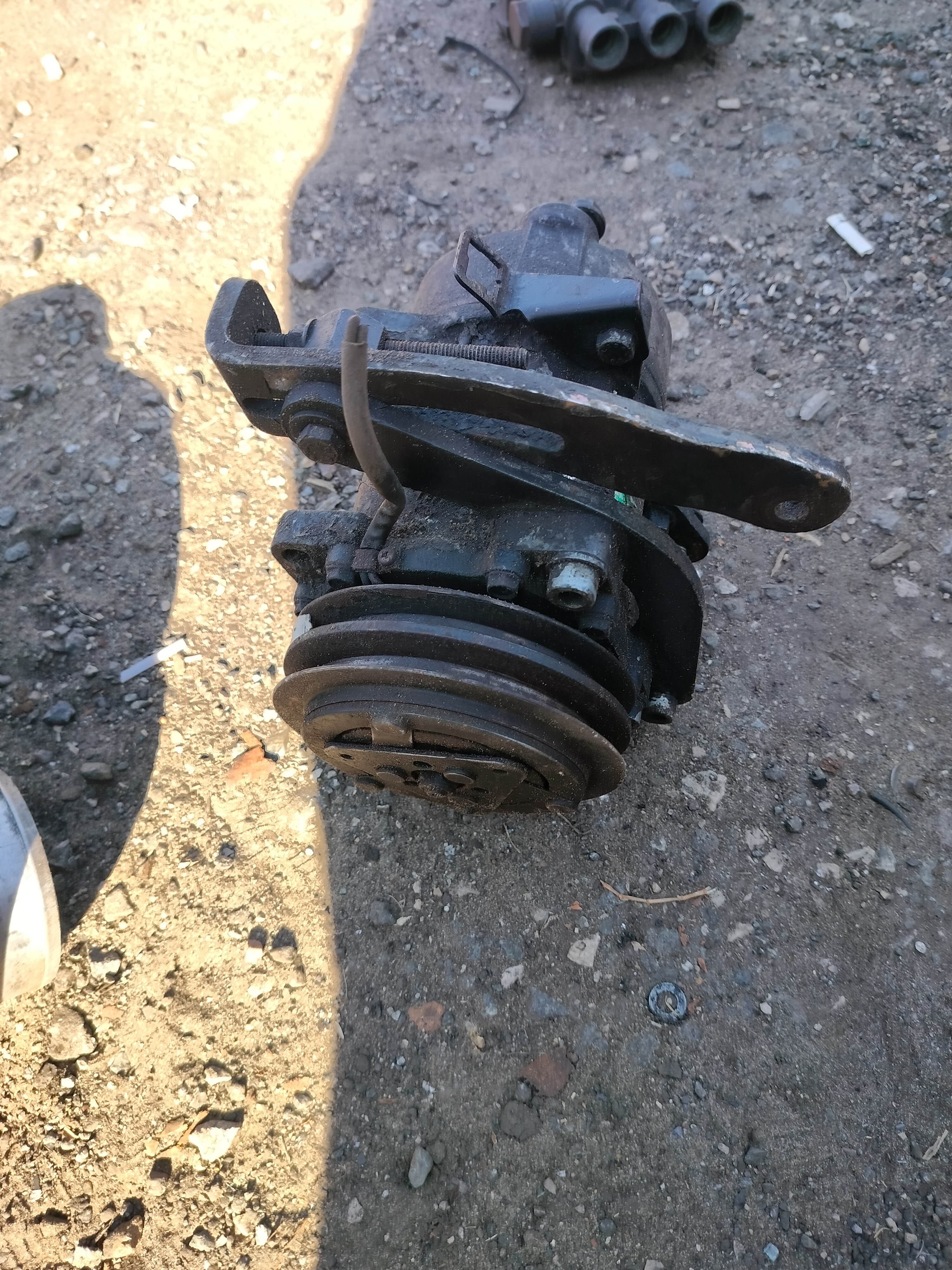 Компрессор кондиционера 5010483009 5001854372 Rеnаult Magnum 490506733