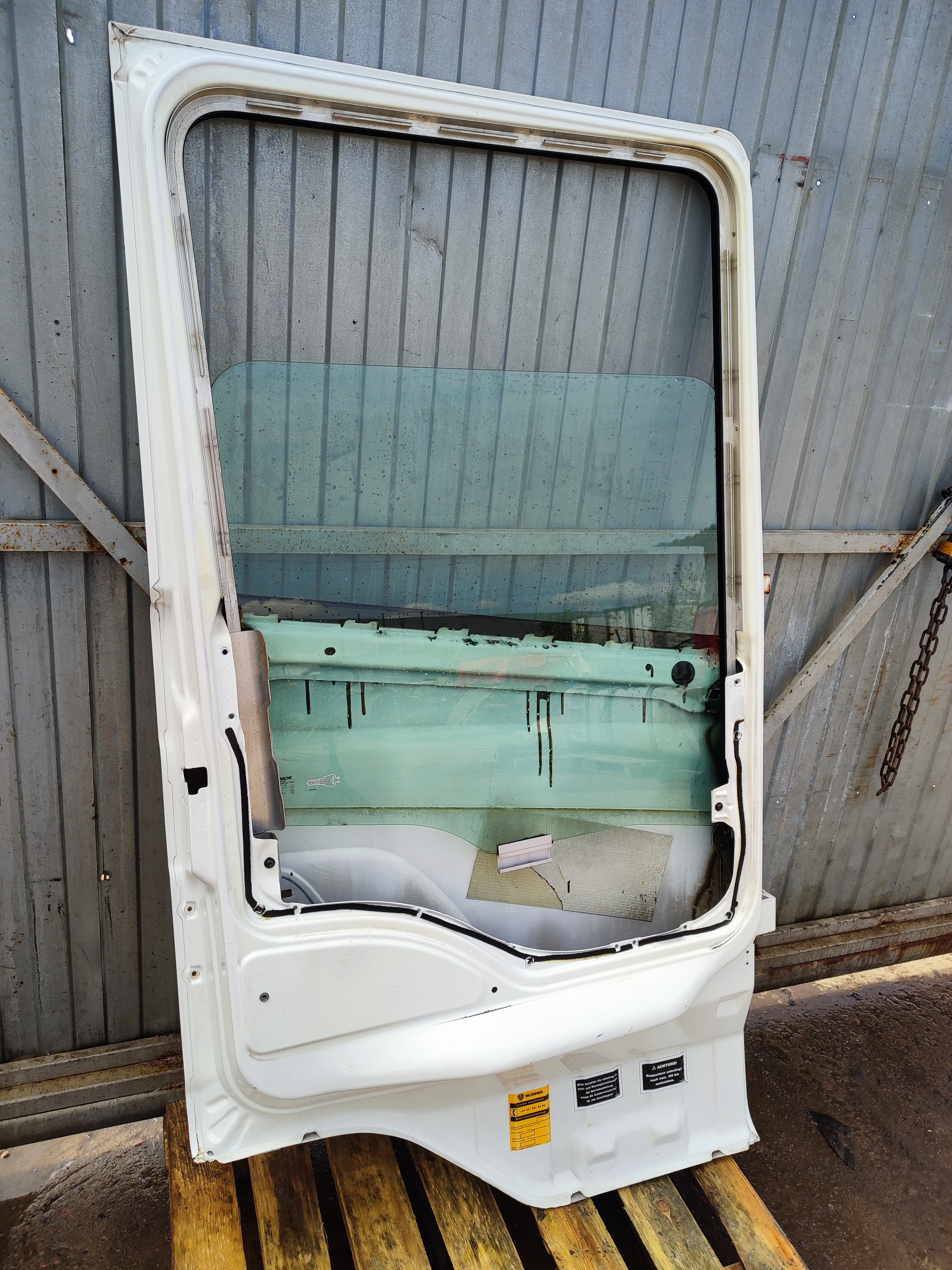Дверь SCANIA R-series левая 1476534 1739740