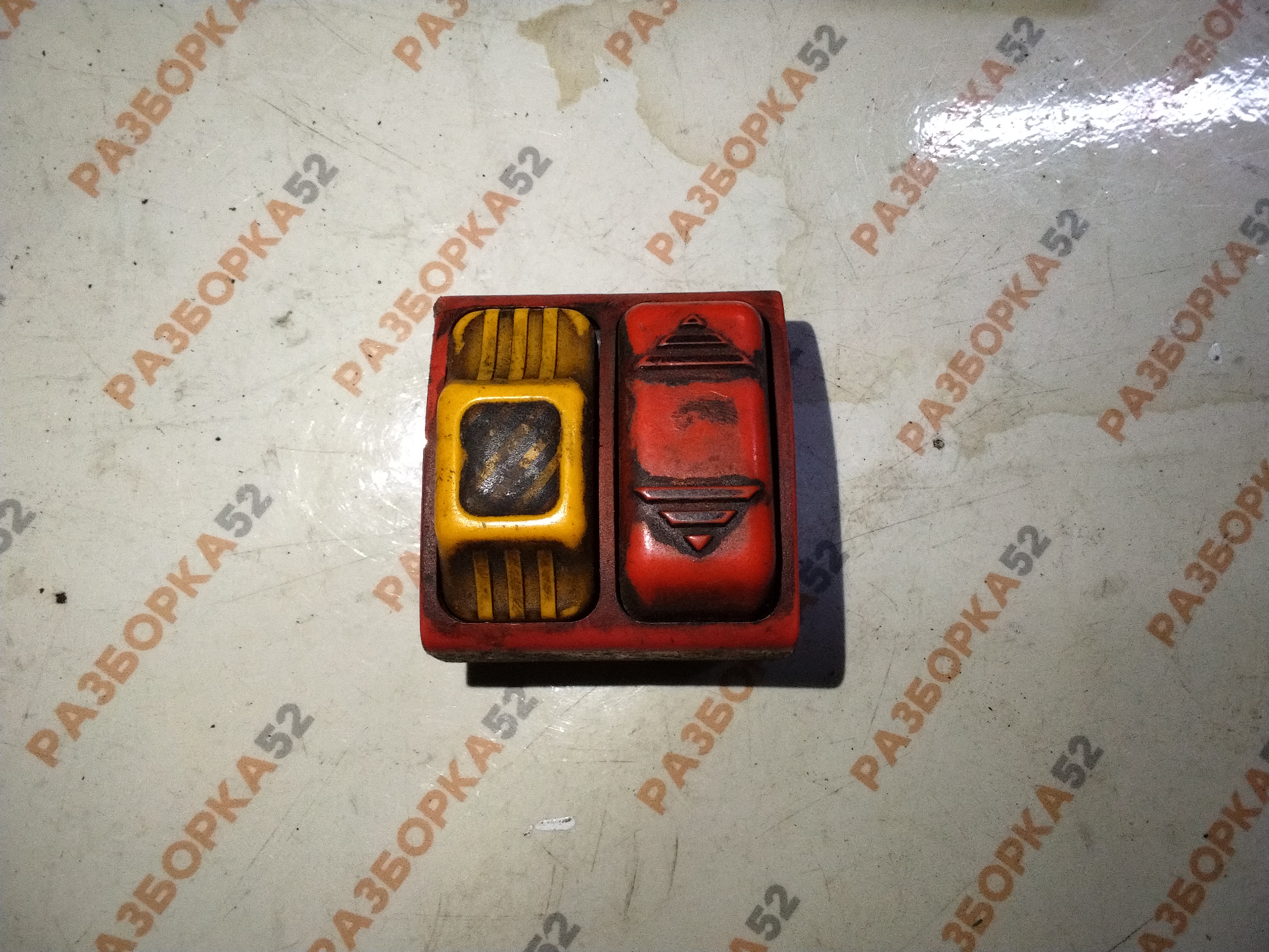 Переключатель регулирования сиденья ISRI 24698 atego axor Mercedes AXOR MAN SCANIA VOLVO