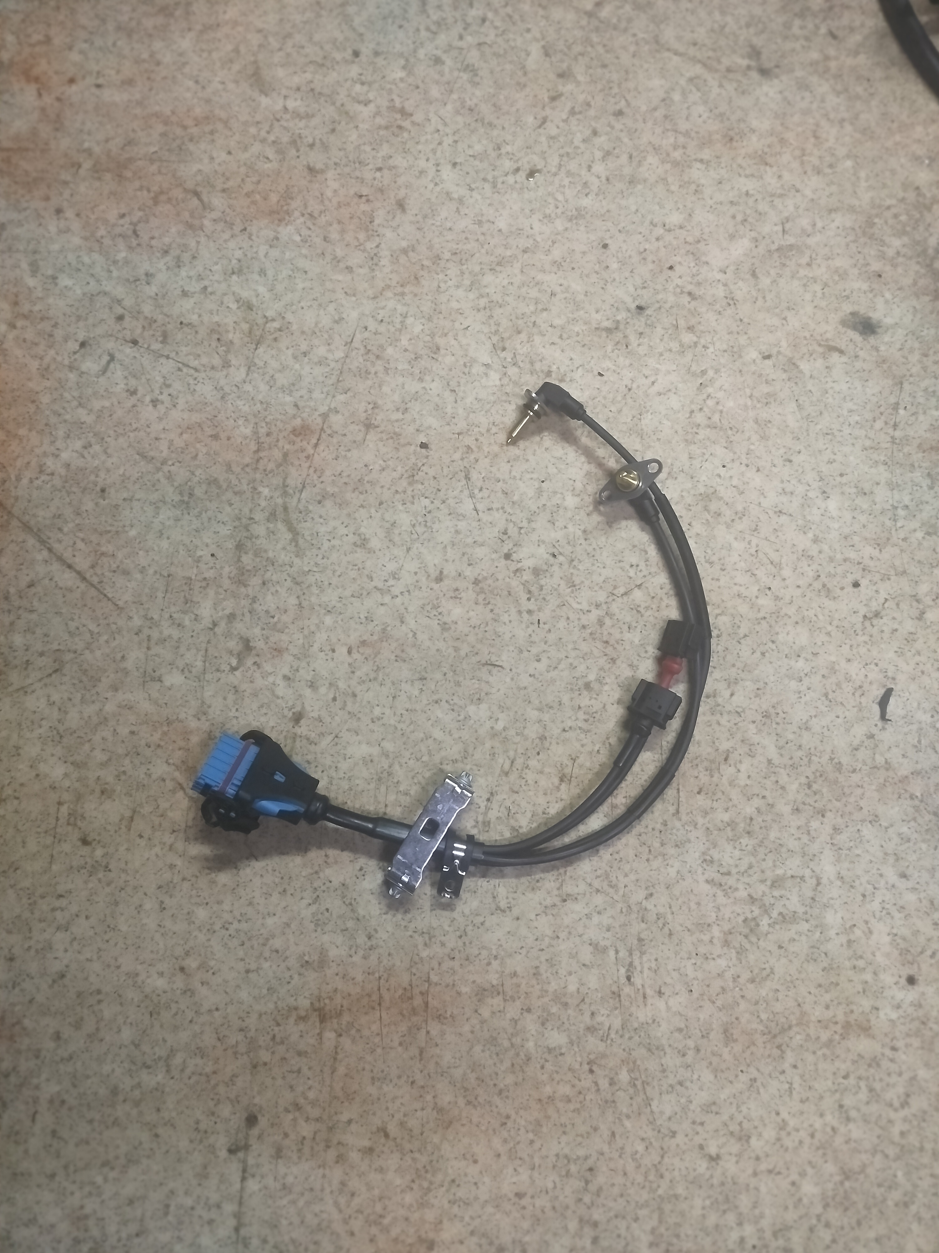 Проводка КПП 0501224004 Жгут проводов теплообменника АКПП ZF 12TX2620TD 0501.224.004