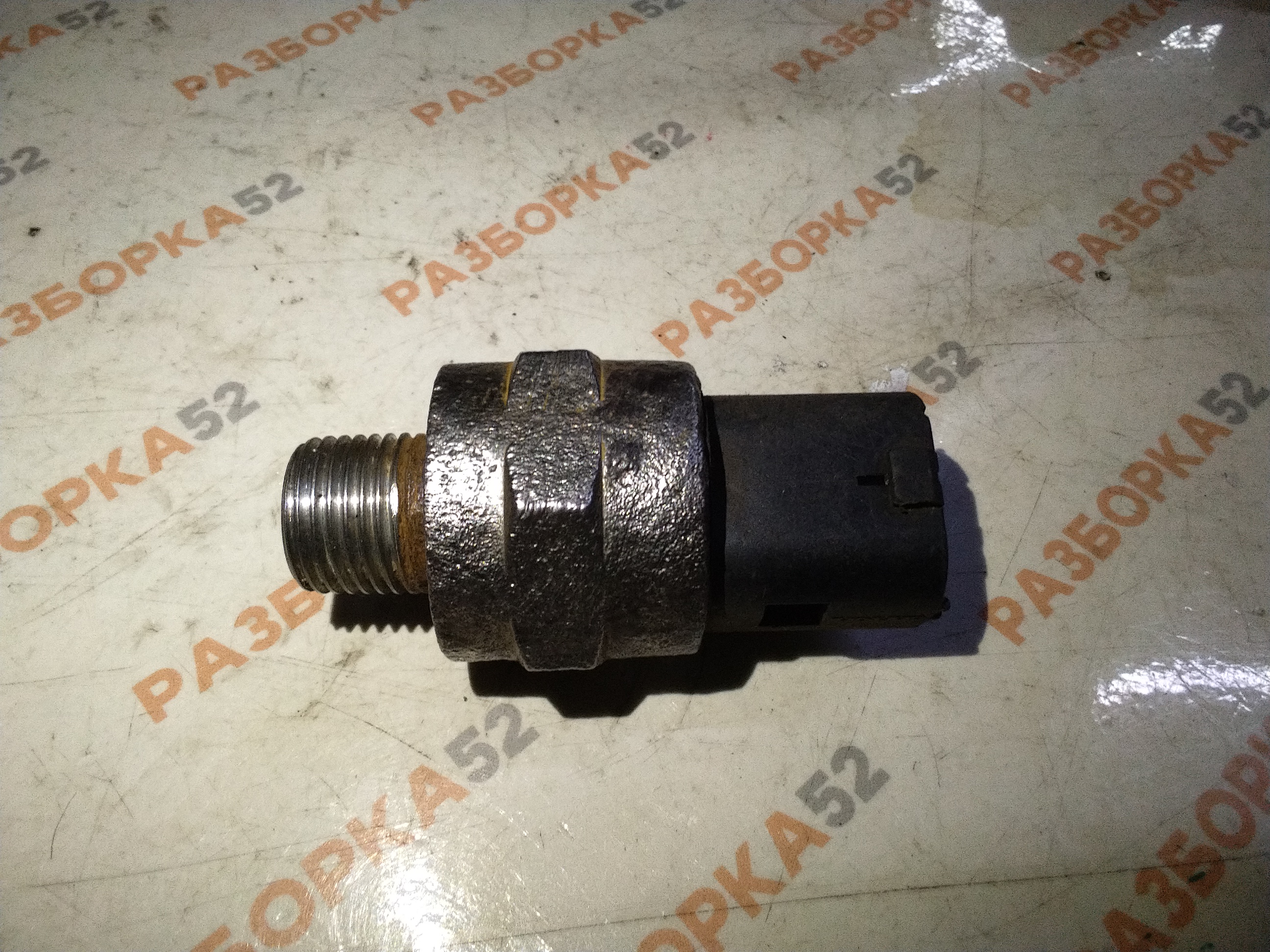 Датчик давления топлива Вольво Volvo 1087960 20382505
