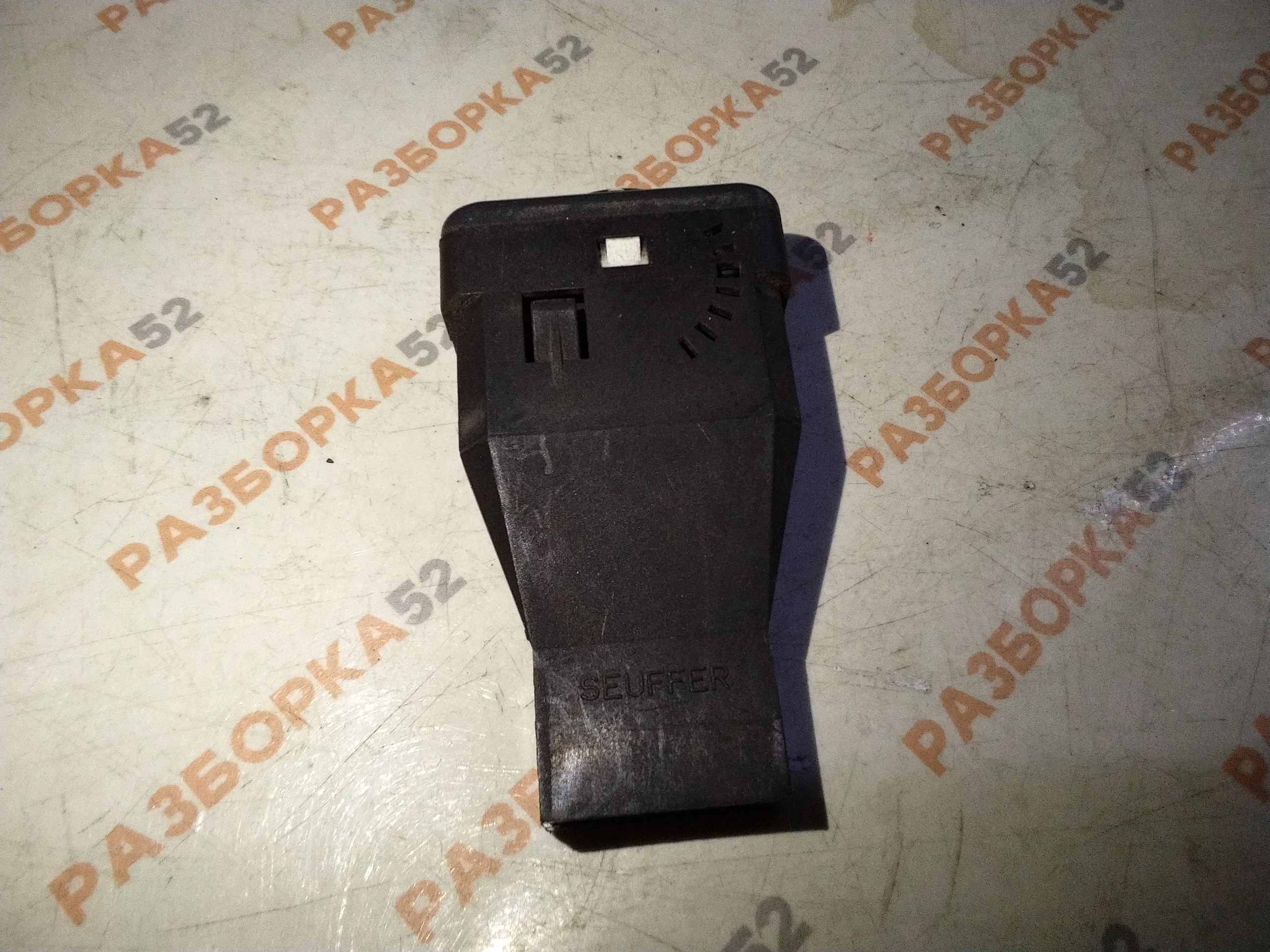 Кнопка корректора фар Ман MAN TGM TGA TGL 81259070287 81259070270