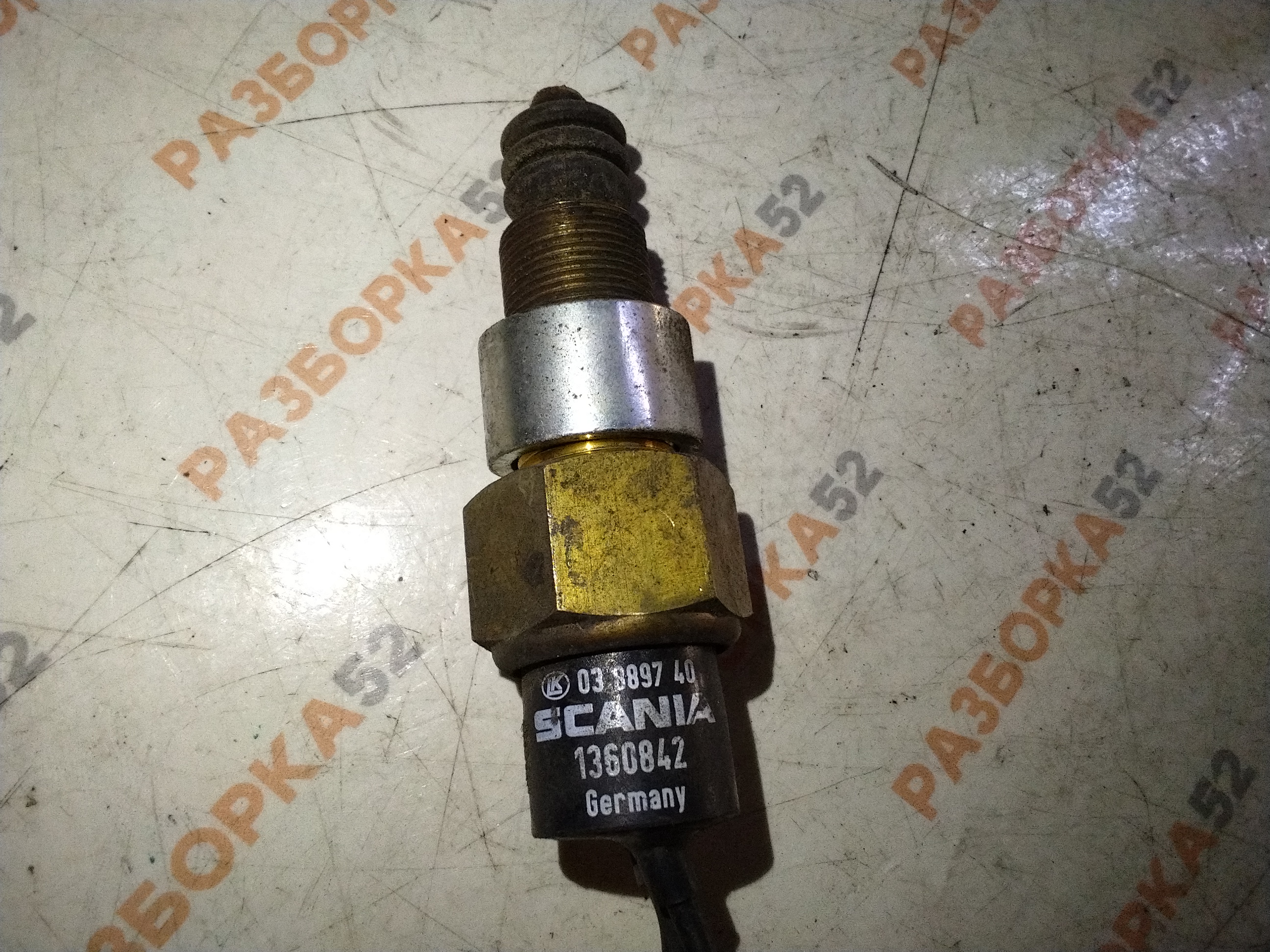 Датчик педали сцепления Скания Scania 1360842 03889740 889750