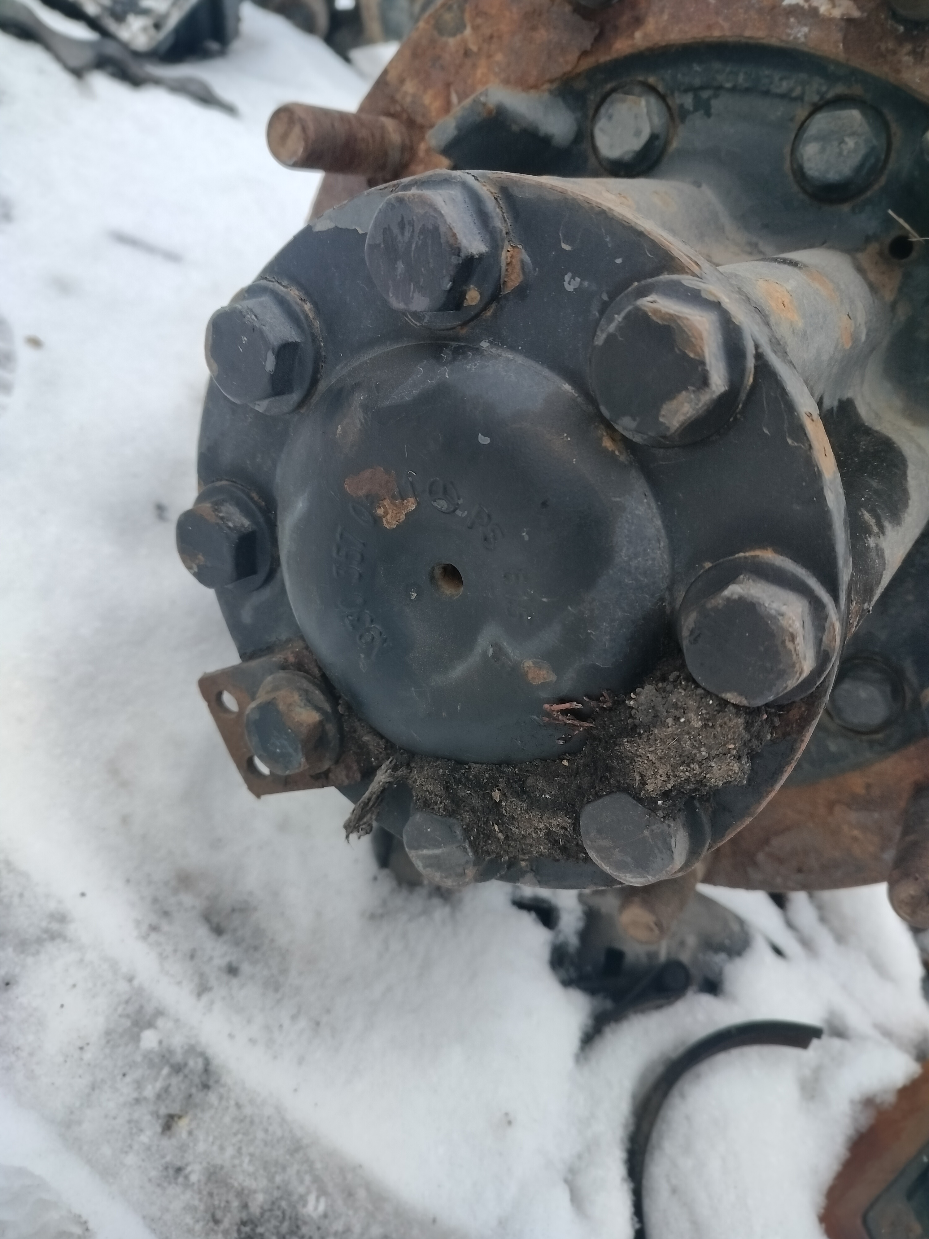 Полуось КАМАЗ Mercedes 9303570501 9303570101