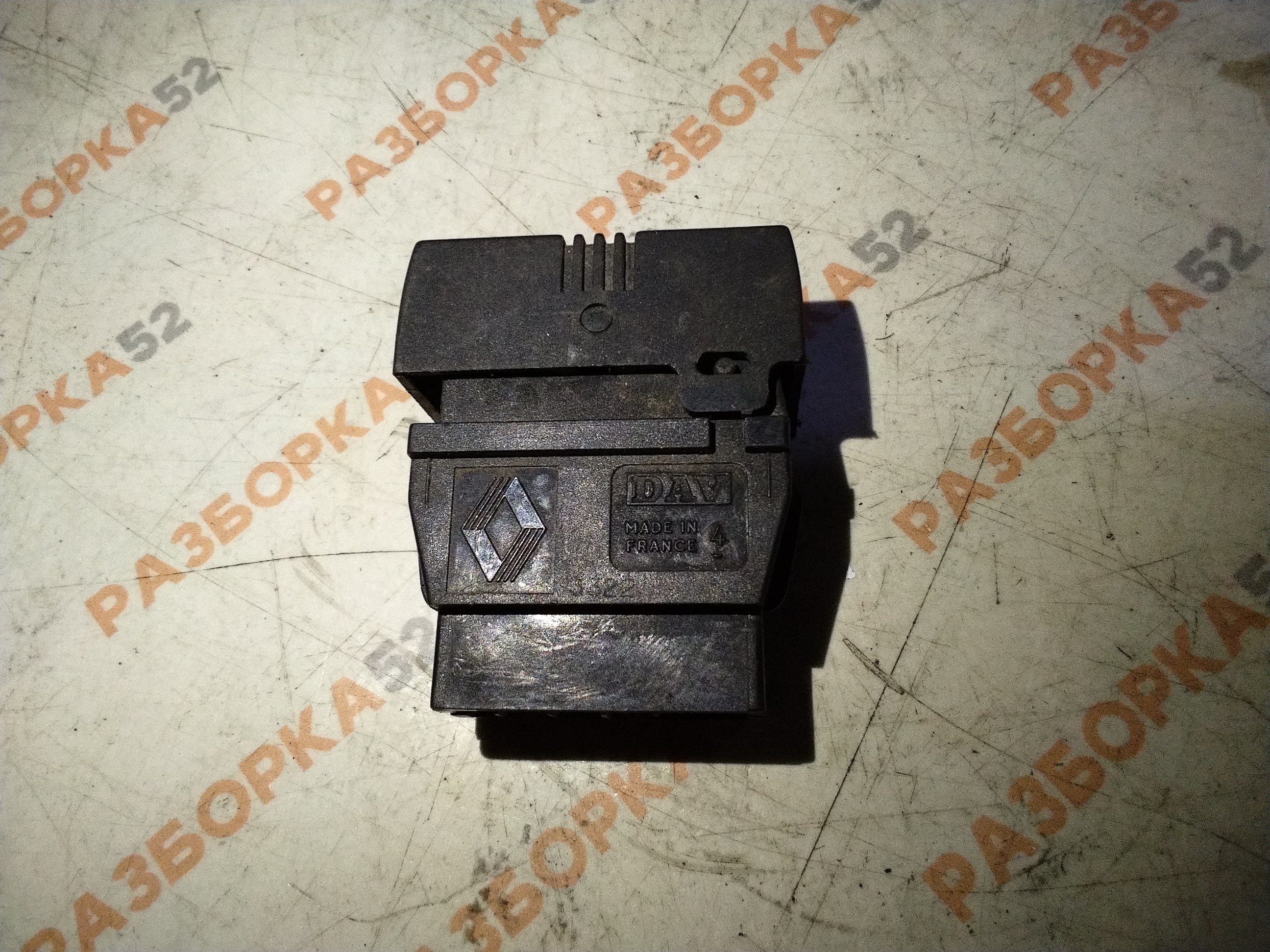 Кнопка противотуманки Рено Трак Магнум Renault TRUCK Magnum 1992 5010231532