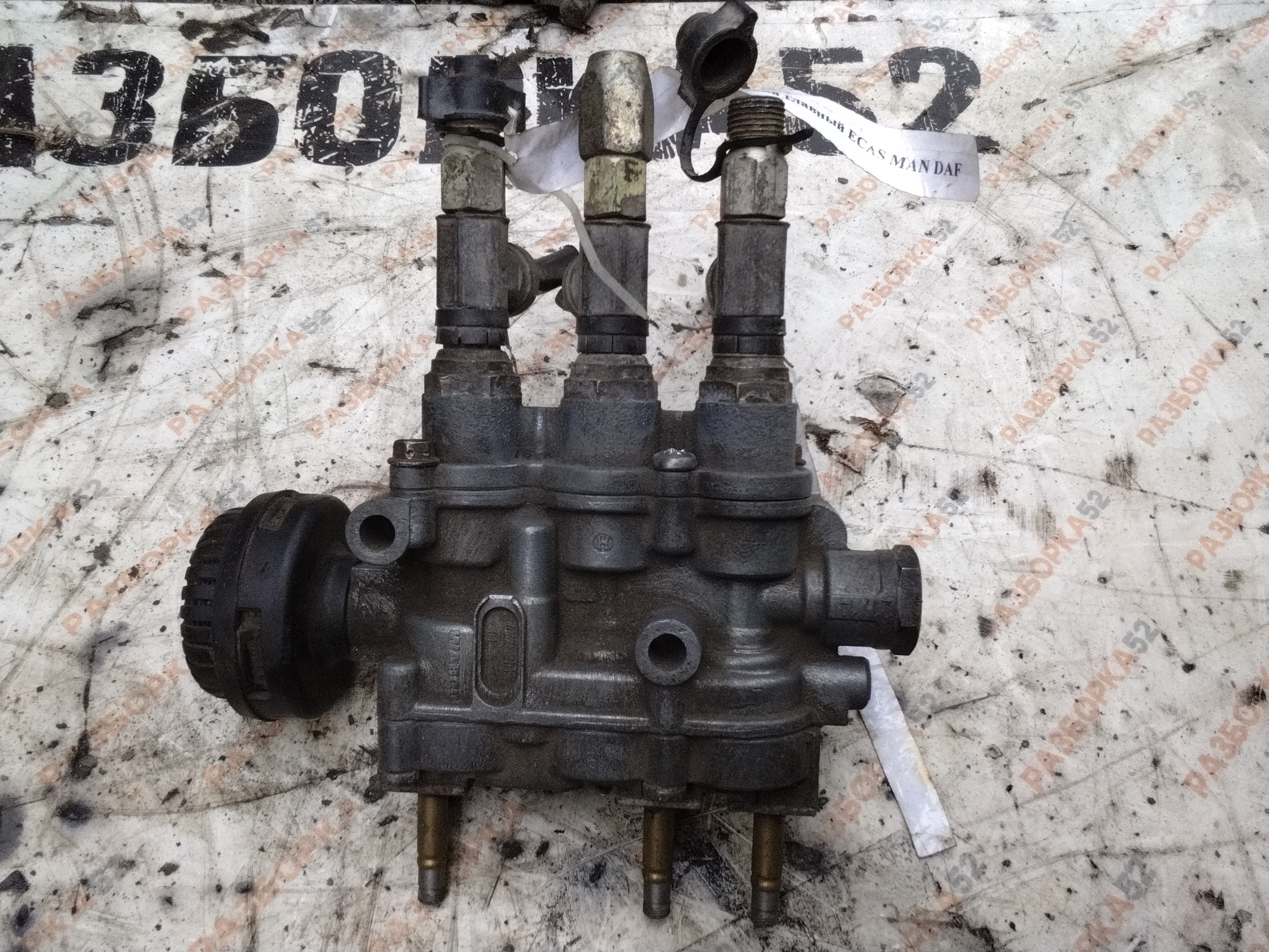 Кран уровня пола главный ECAS MAN DAF RVI IVECO SCANIA 4729000010 1309501 5010096484 000327622580 81259026154