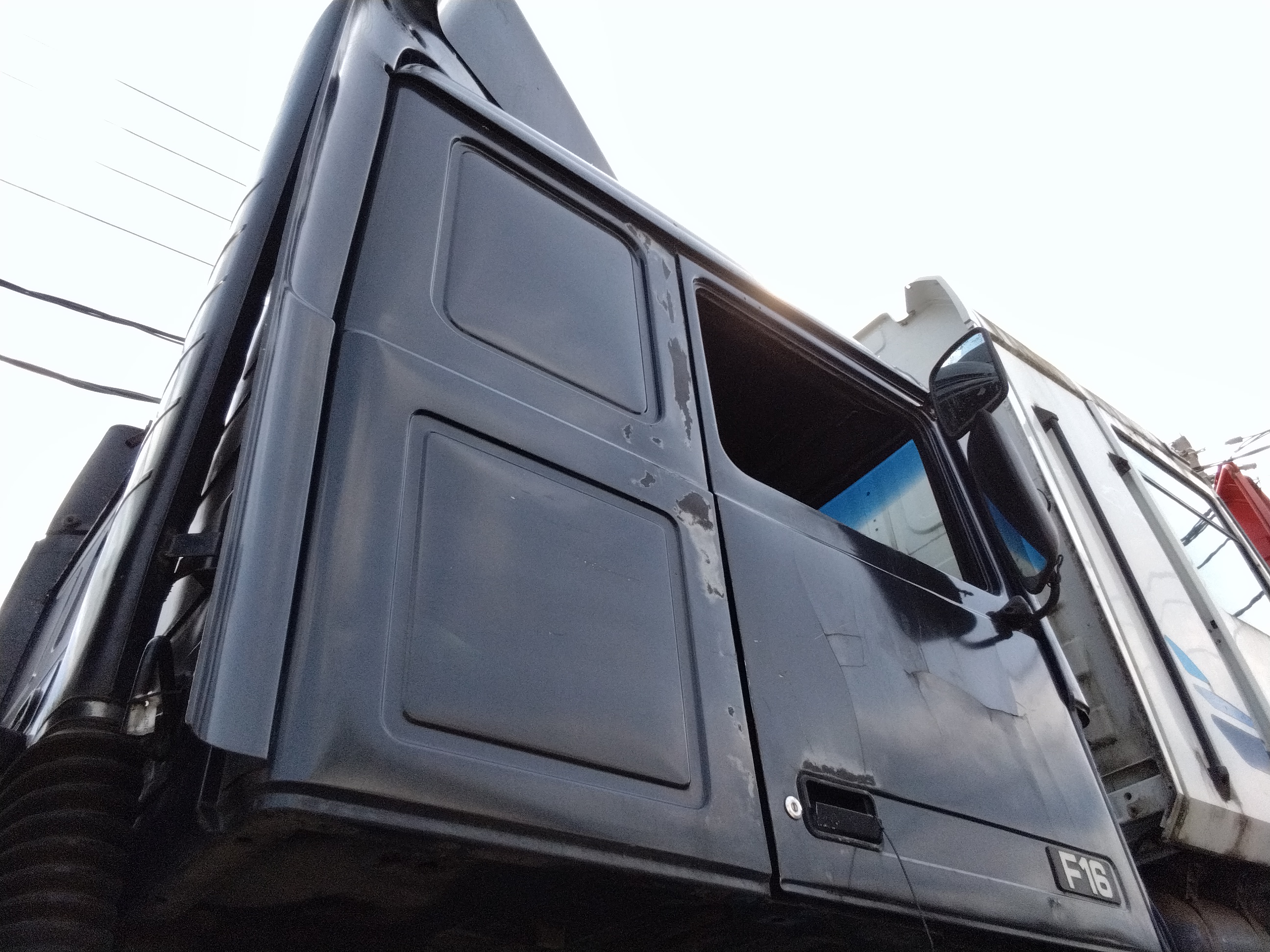 Каркас кабины бу VOLVO F16 чёрная
