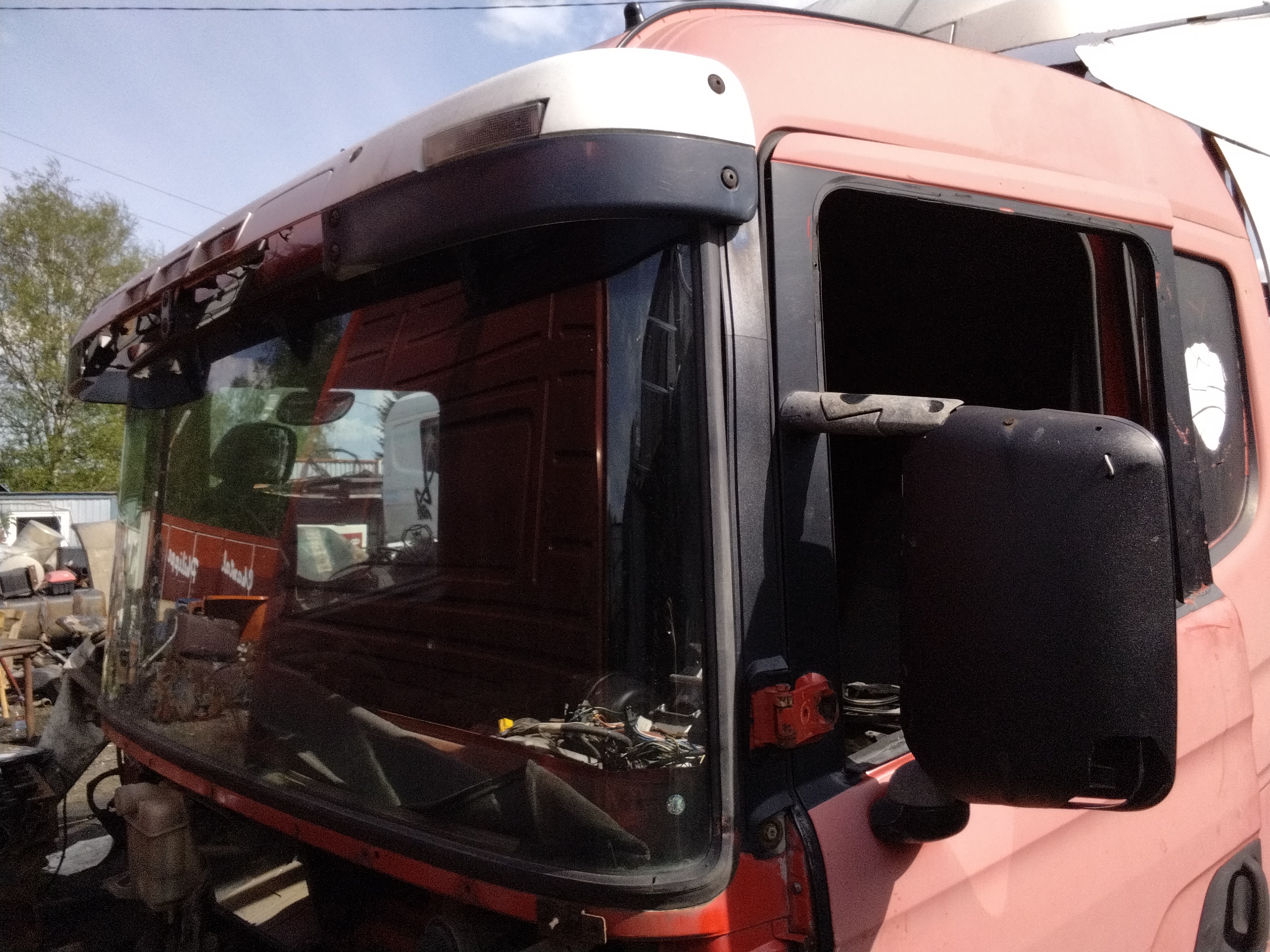 Каркас кабины бу Scania 114