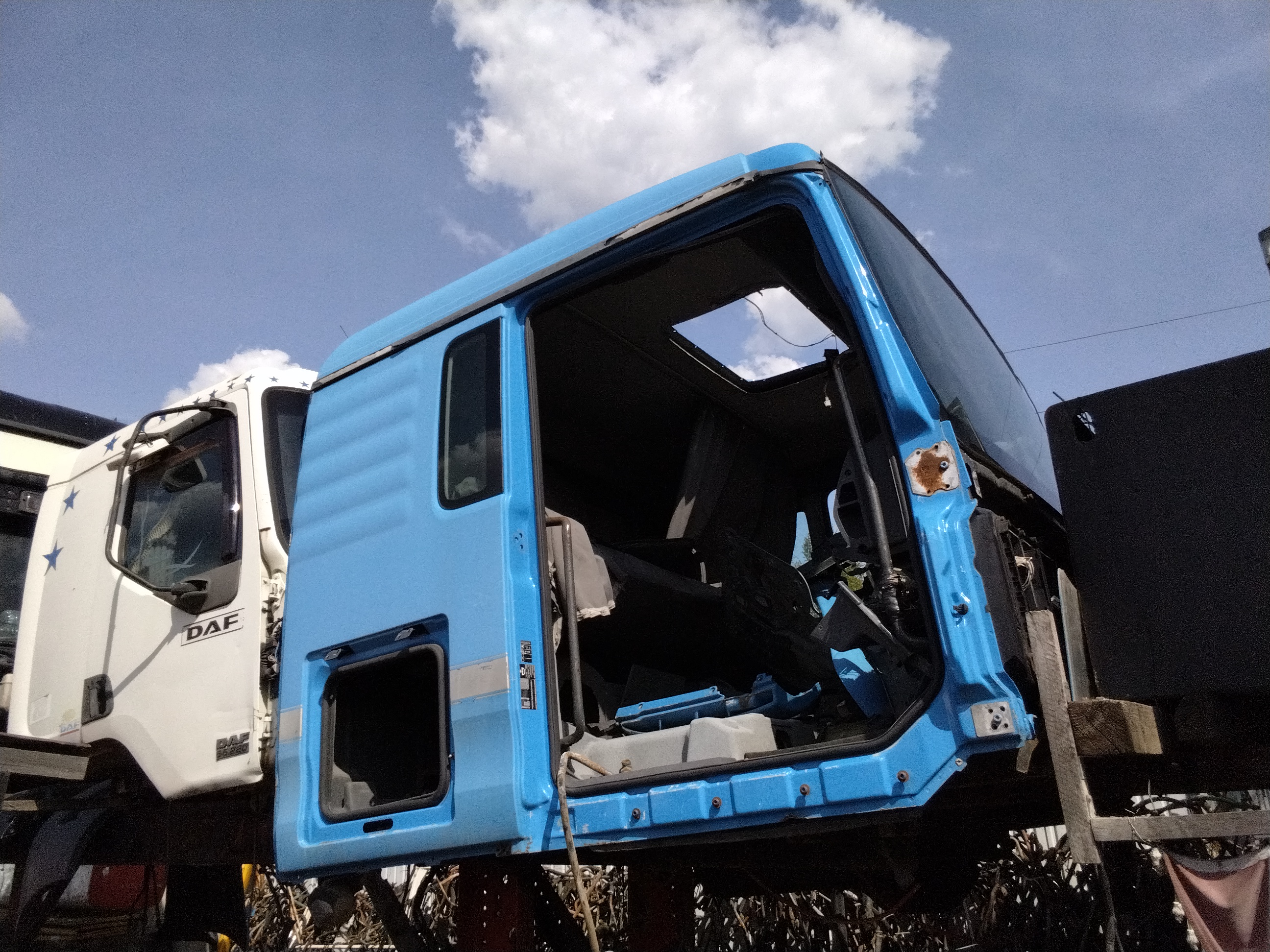 Каркас кабины низкая широкая MAN TGA 2003 синяя