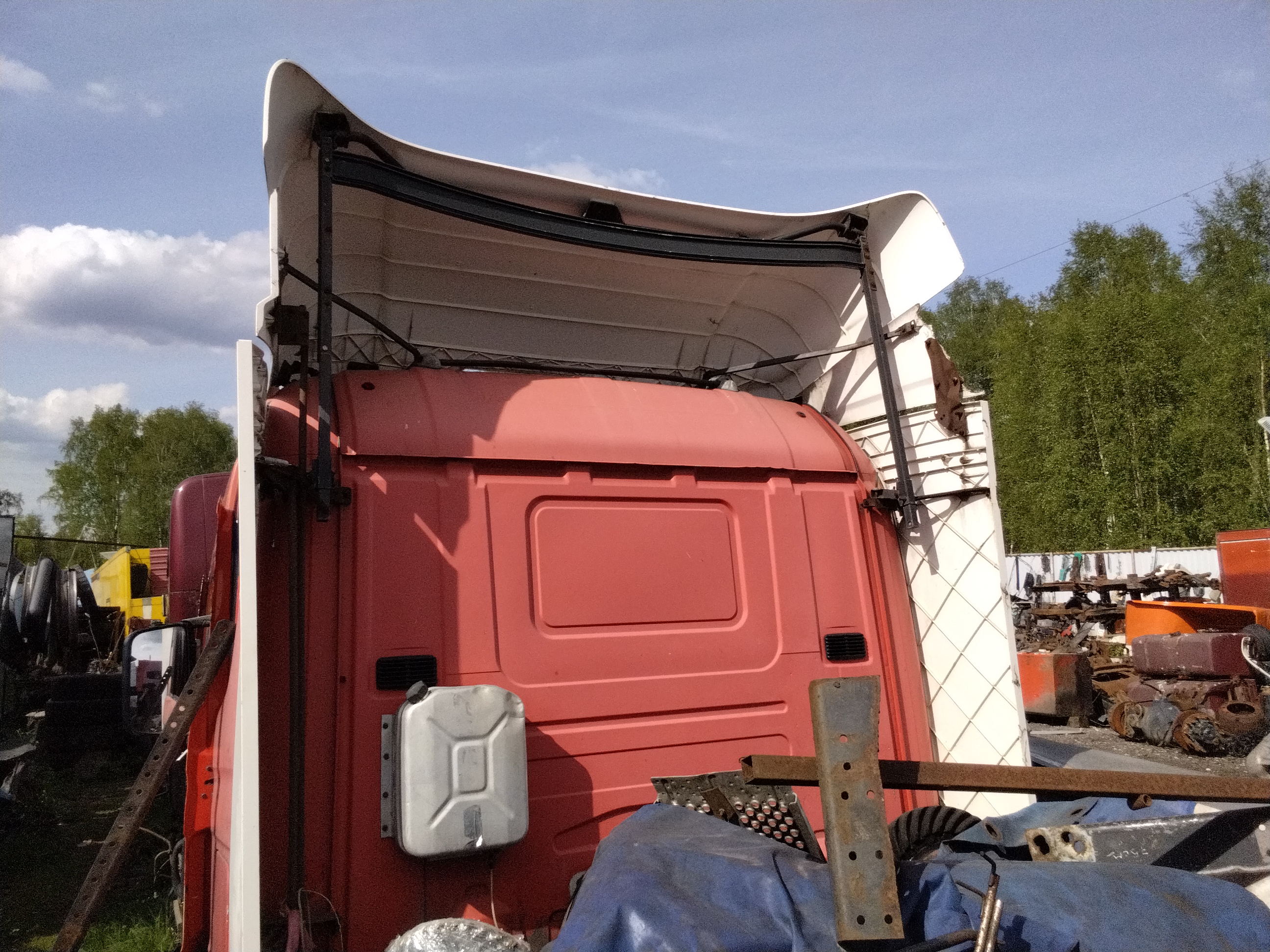 Каркас кабины бу Scania 114
