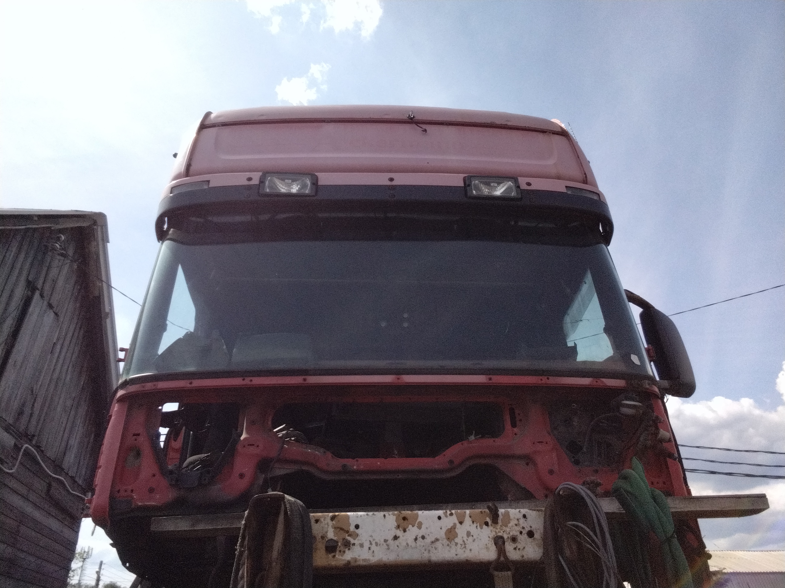 Каркас кабины бу красный Скания SCANIA G-series