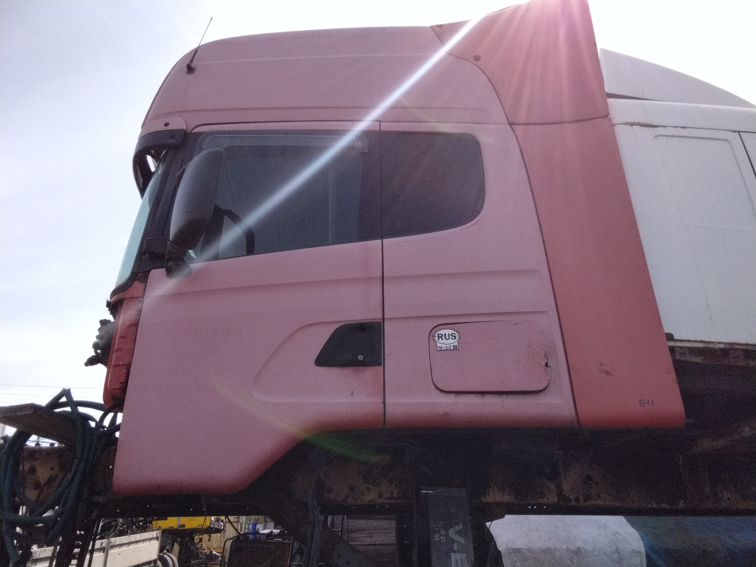 Каркас кабины бу красный Скания SCANIA G-series