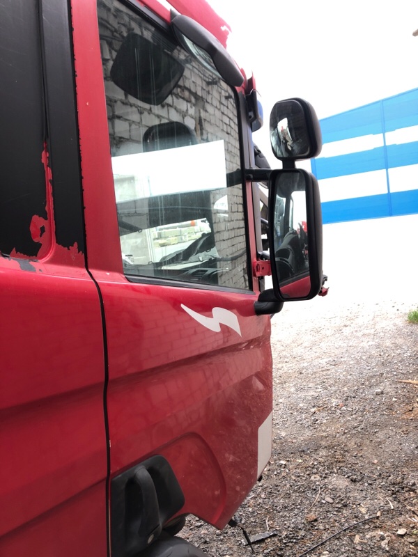 Дверь в сборе правая Scania P360