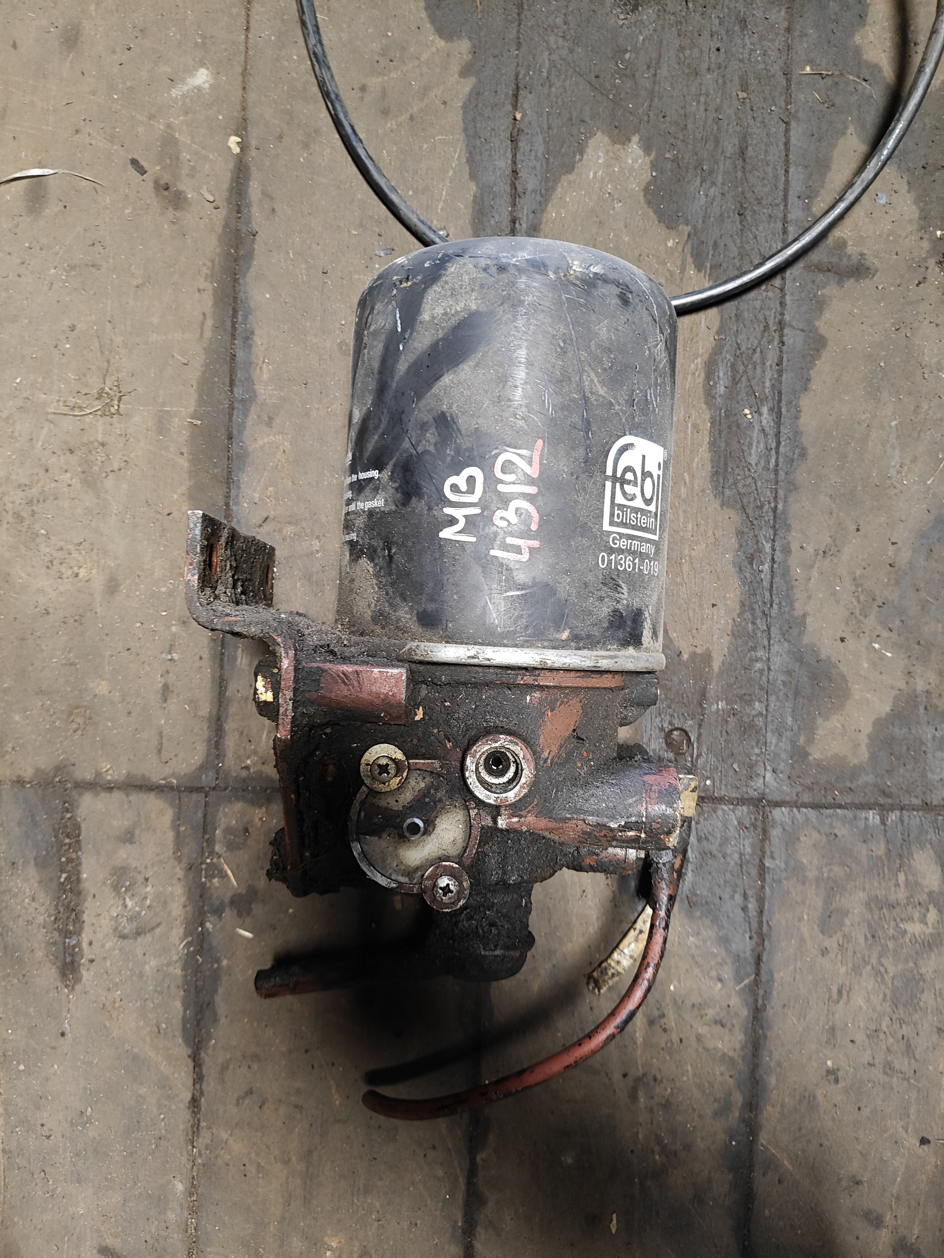 24312 влагоотделитель осушитель воздуха мерседес mercedes  0004318015 0014312215 0004317115 0014310415