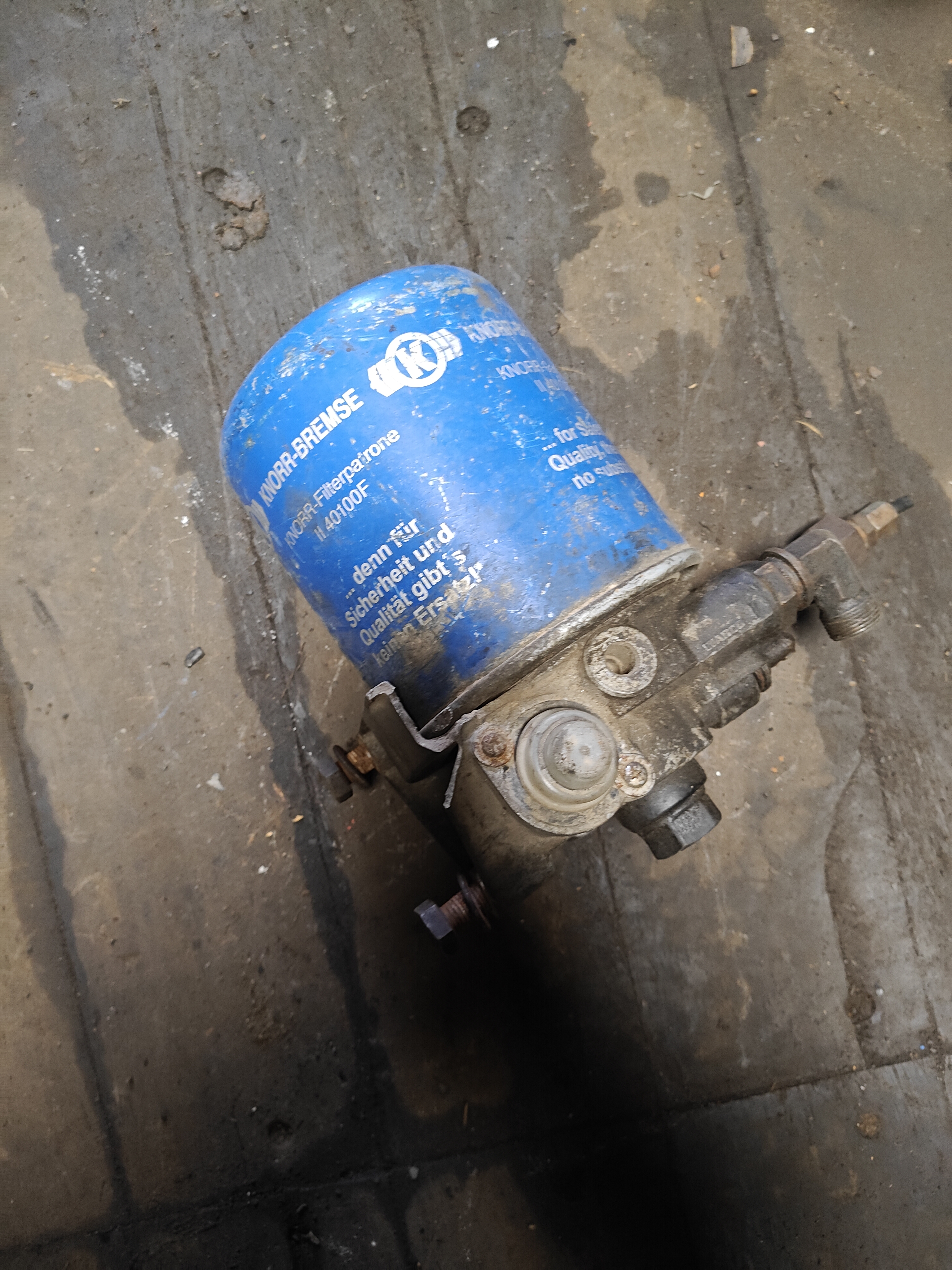 26281 LA8116 ii38620FN50 14455 0014314315 Осушитель воздуха DAF MB даф мерседес