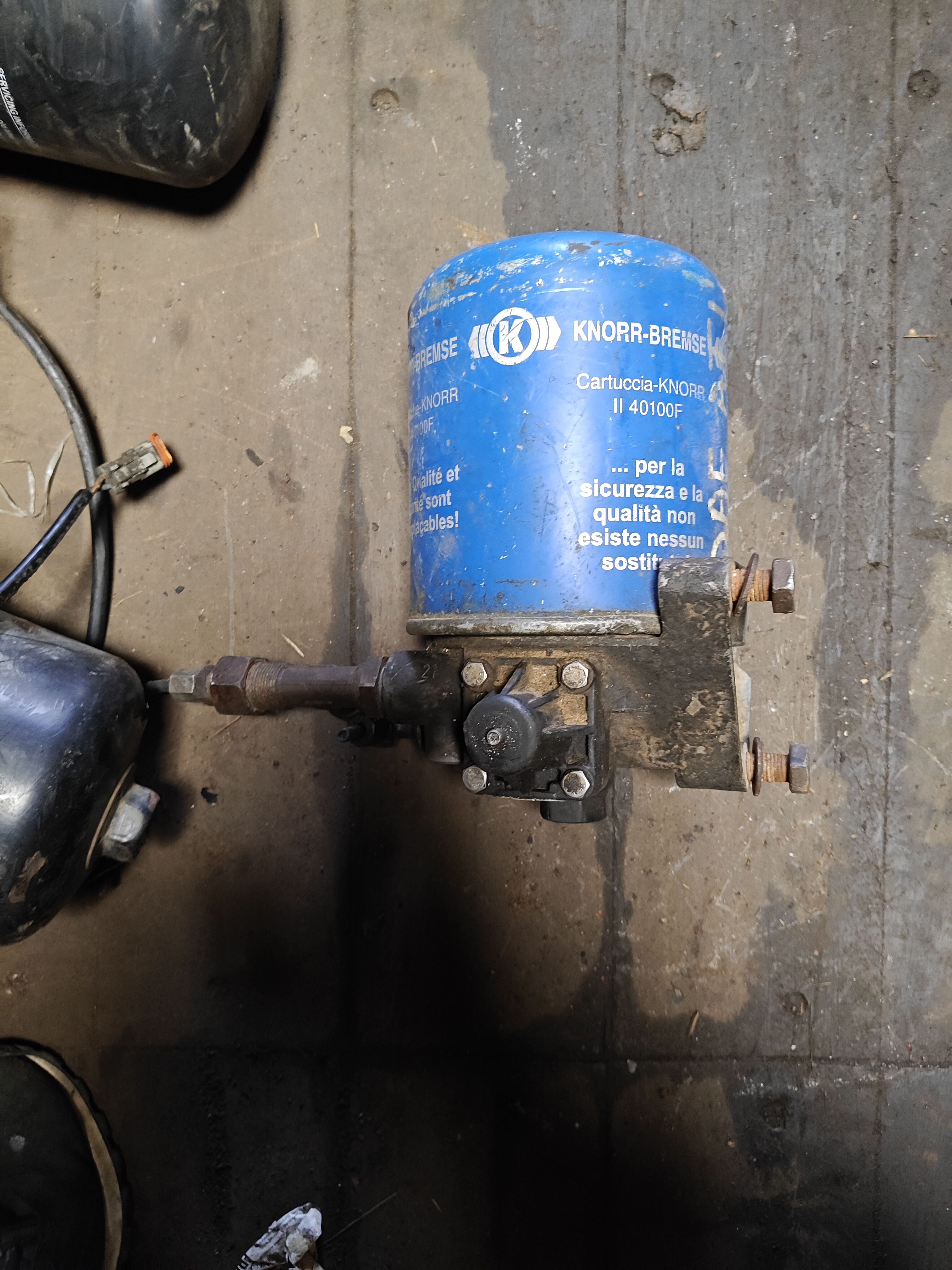 26281 LA8116 ii38620FN50 14455 0014314315 Осушитель воздуха DAF MB даф мерседес