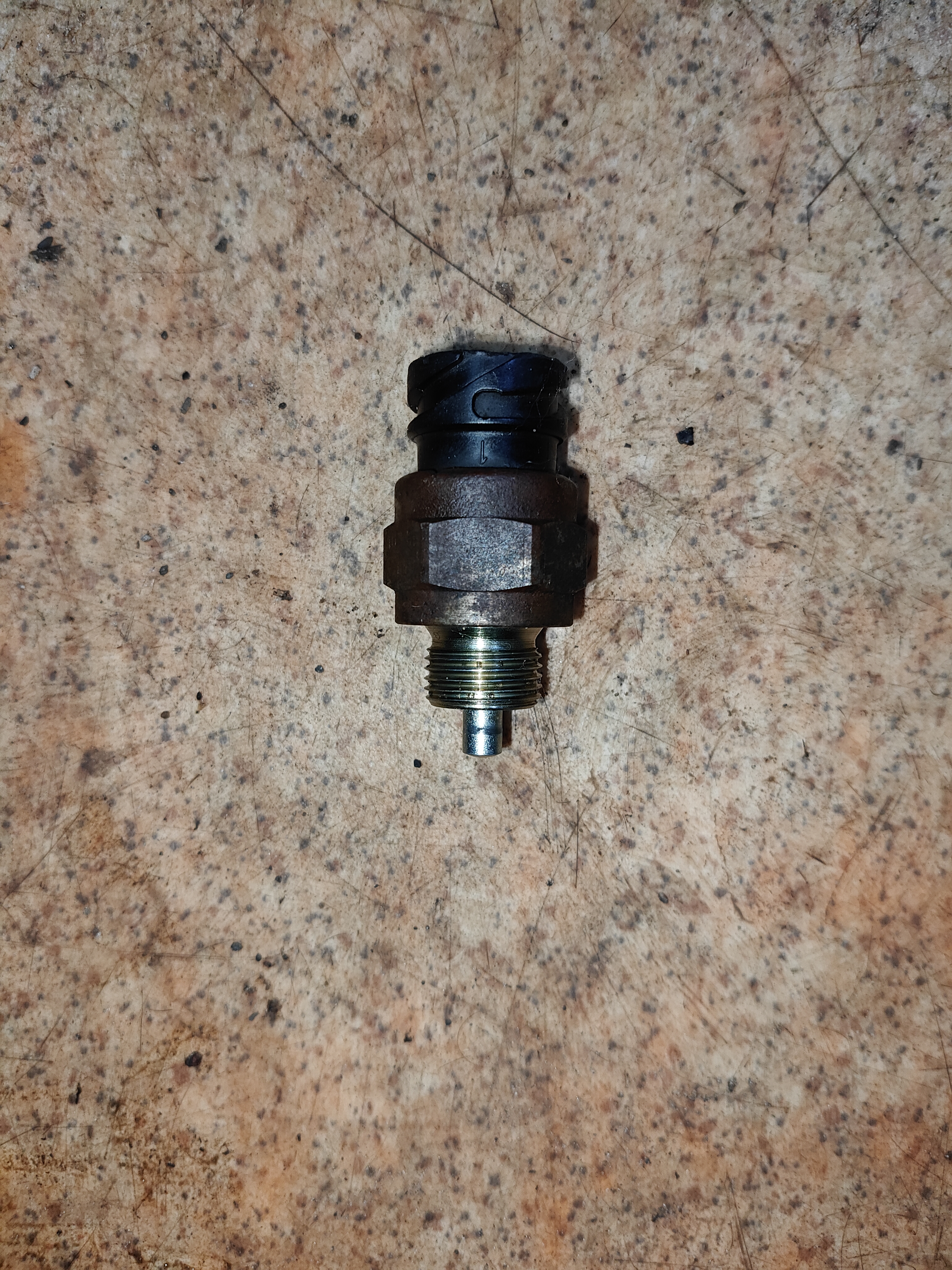 Датчик КПП / блокировки дифференциала скания, Вольво, даф DAF Scania Volvo 3197871