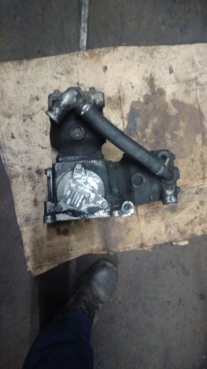 Компрессор двухцилиндровый V-образный MAN F2000