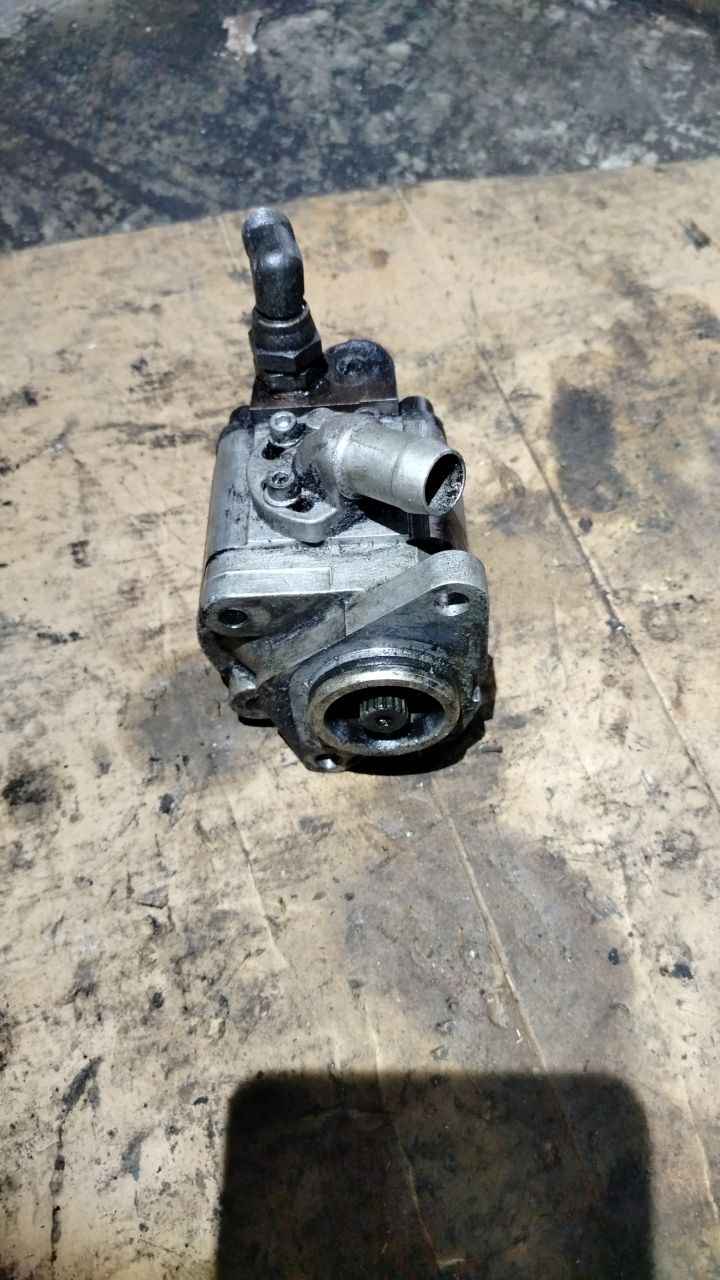 Насос ГУРа Renault Midlum