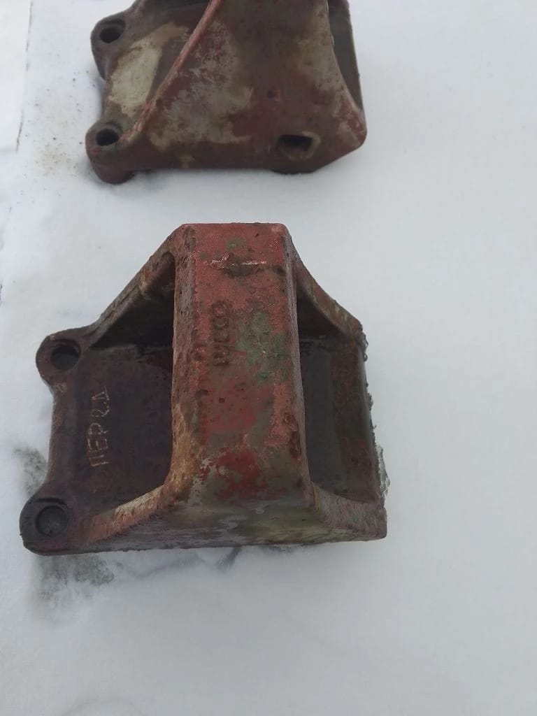 8164042 кронштейн задней рессоры IVECO Tracker ивеко траккер