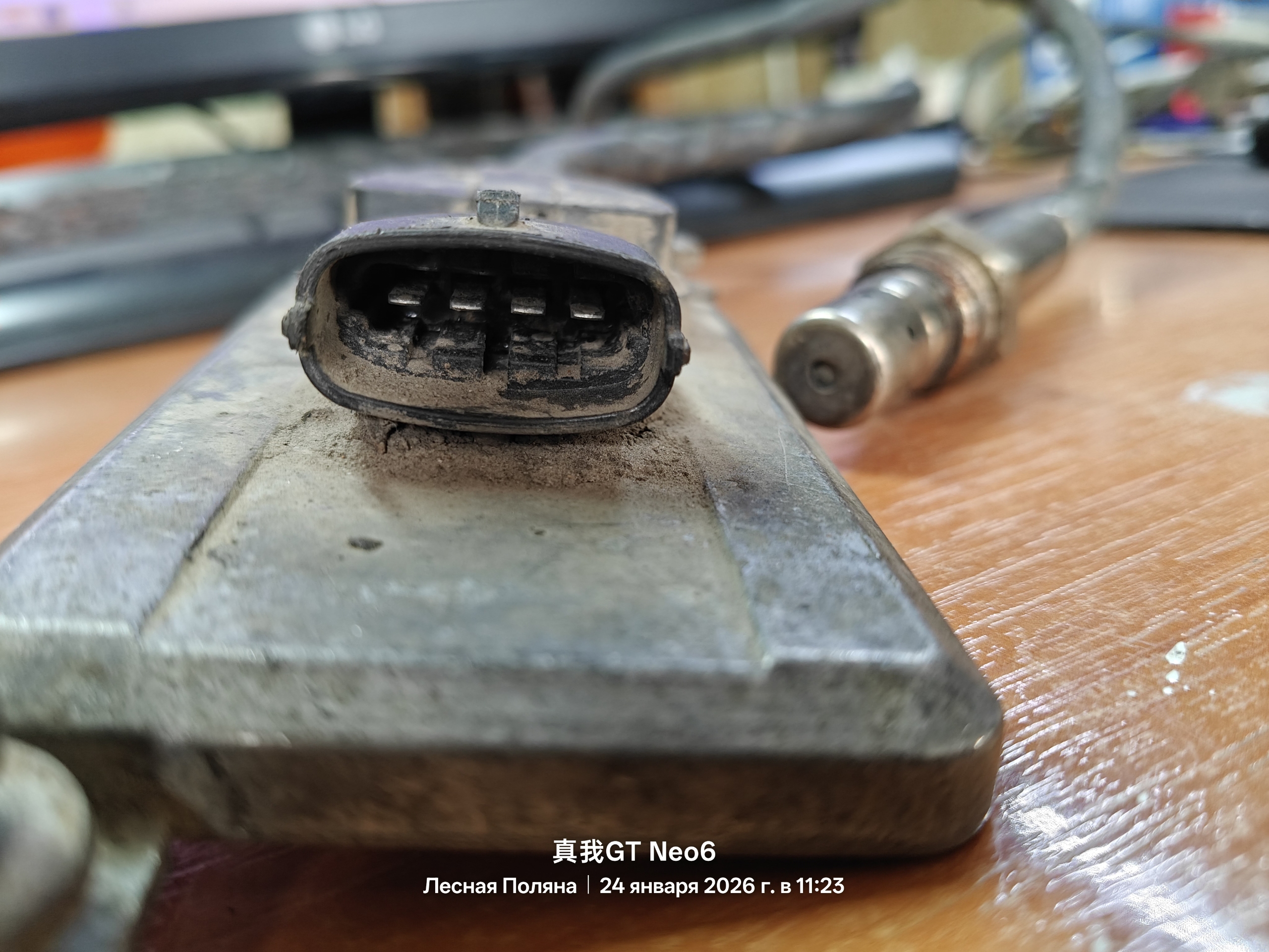 датчика концентрации NOx выхлопного газа DAF CF75/85/XF105 1836059 2011648 6PN358186071