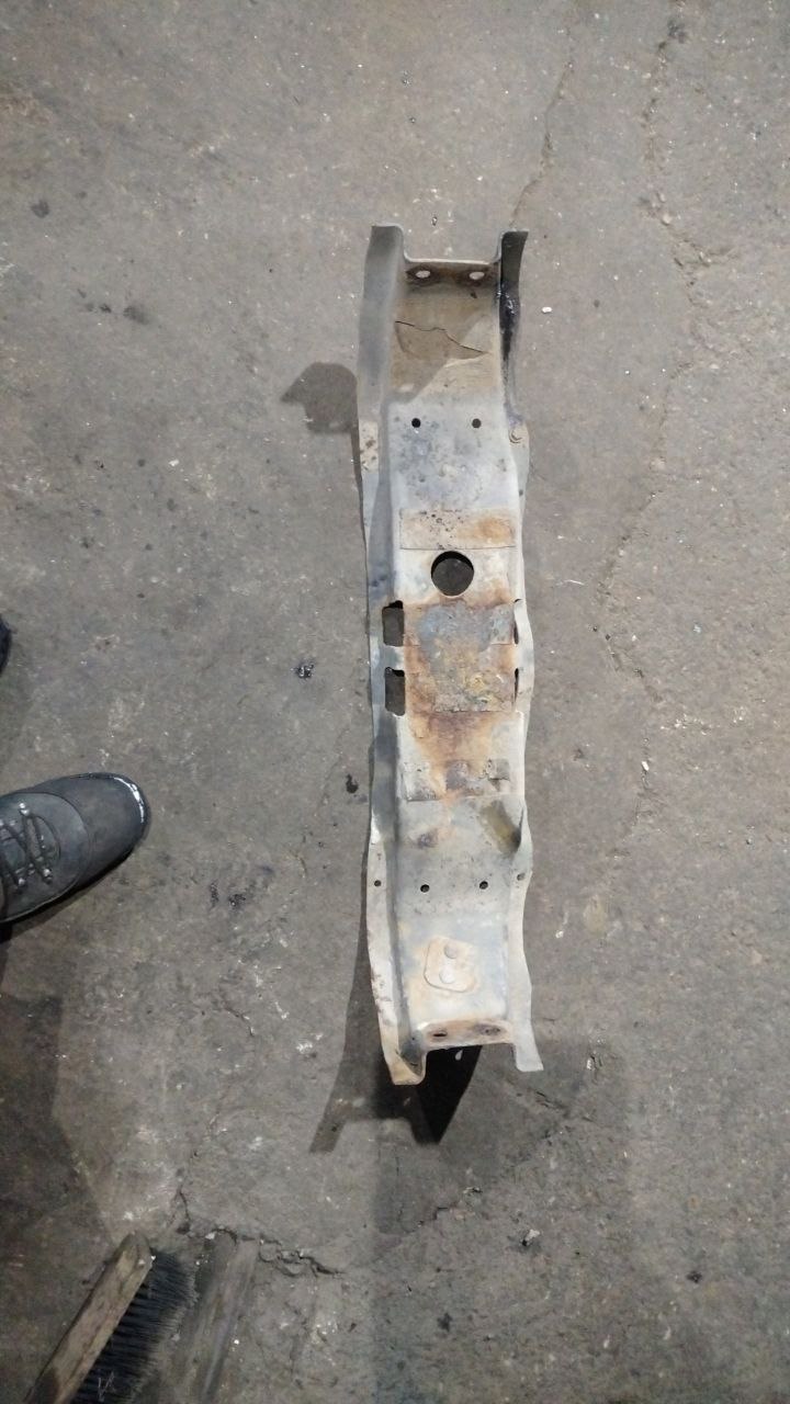 Траверса кронштейна ресивера Scania 4-5