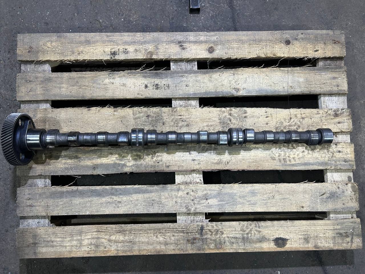 Распредвал Scania 3 325646