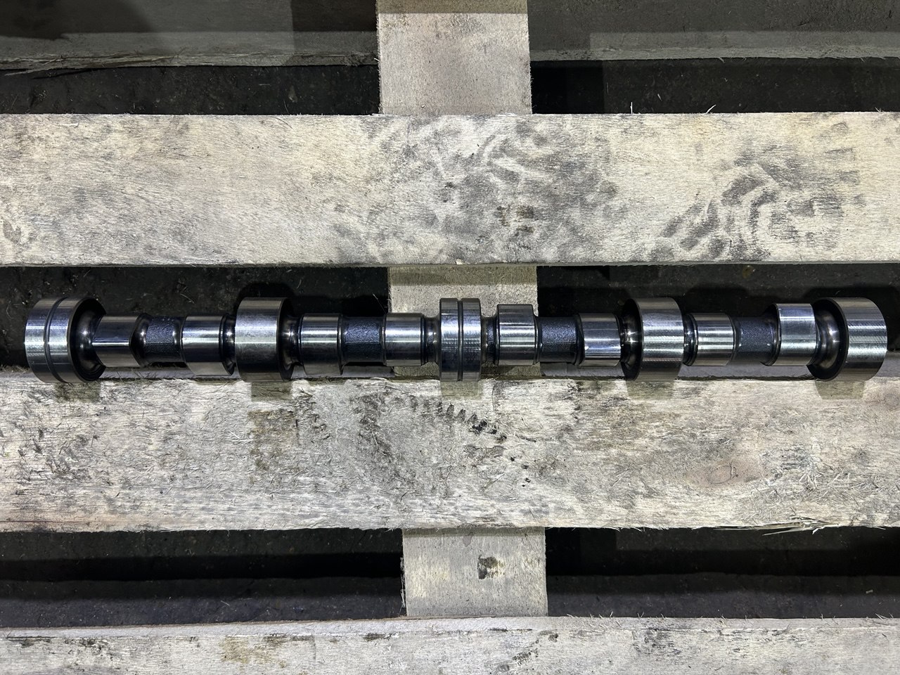 Распредвал MAN TGL 0834 LF 54 51044016391