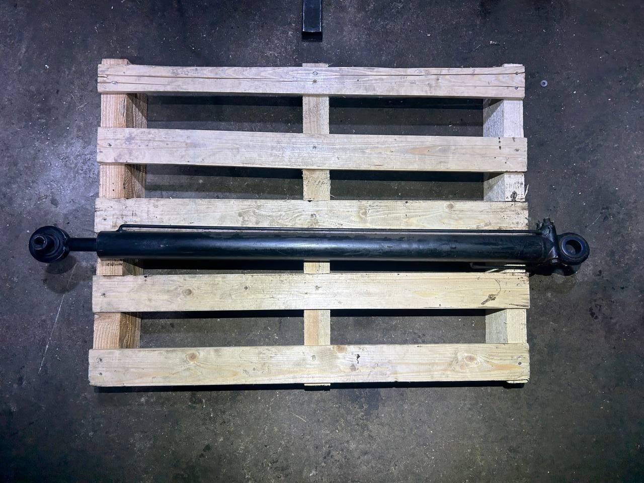 Цилиндр подъема кабины MAN TGA 324869043