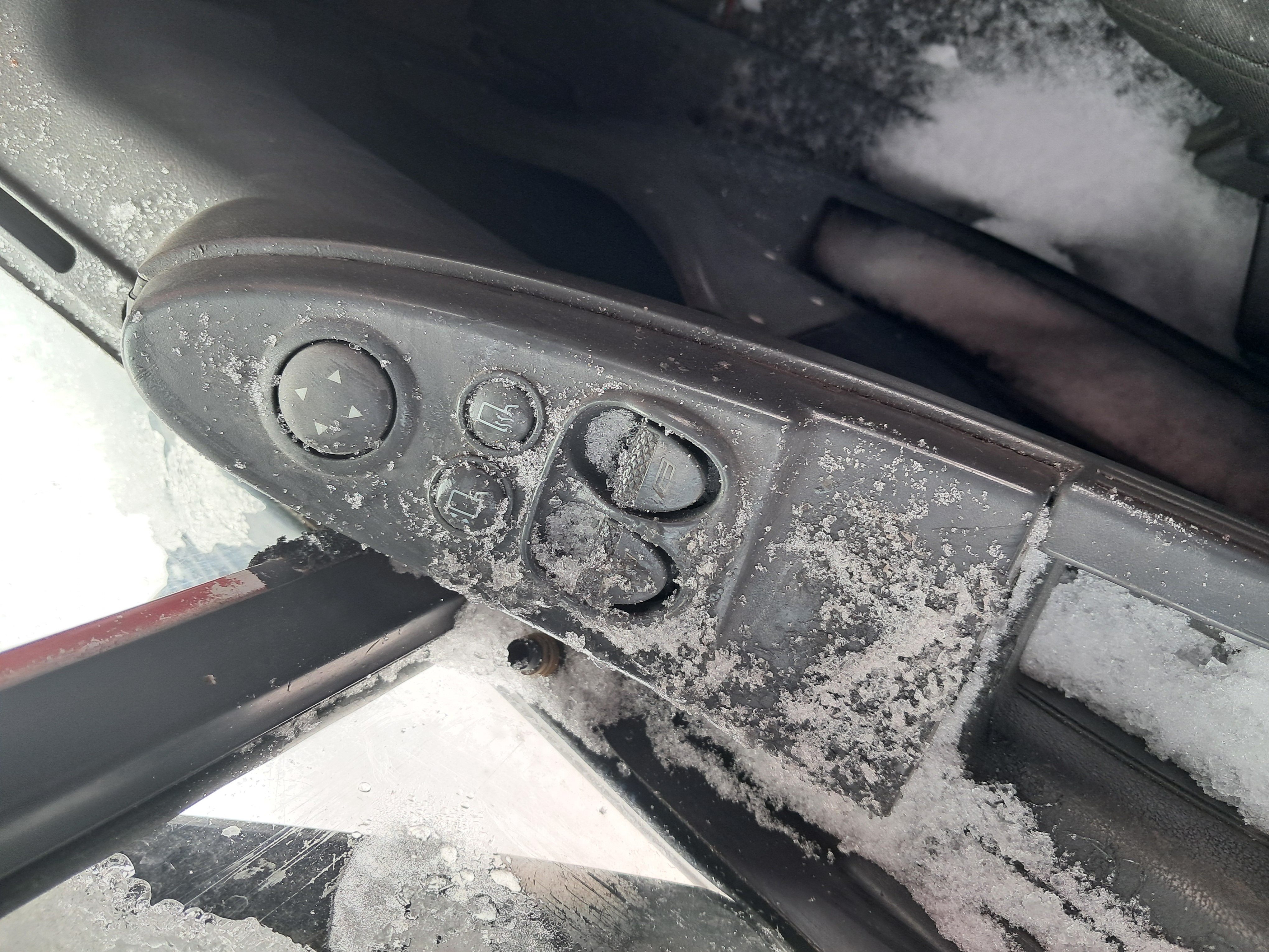 Блок управления стеклоподъёмники IVECO Stralis 504011792