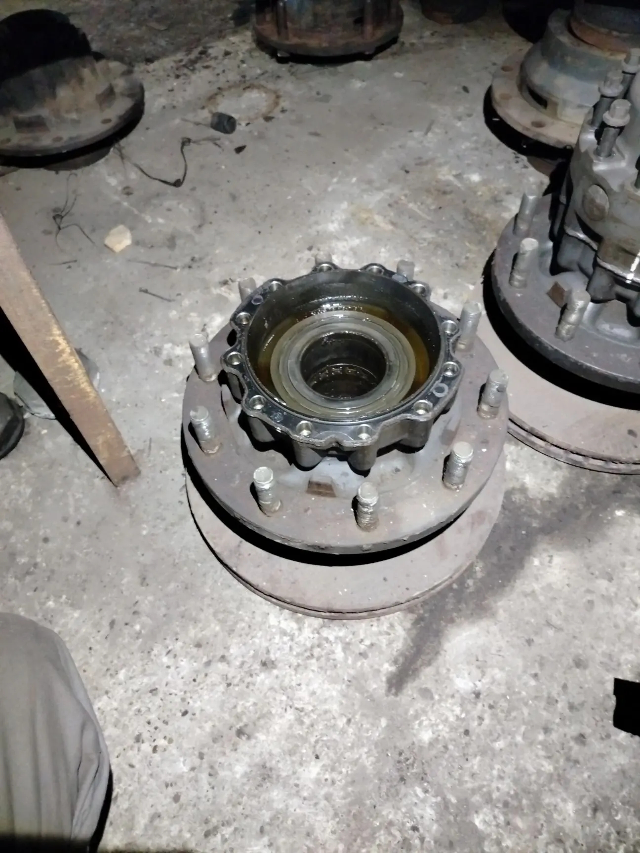 7420819859 Ступица задняя, дисковый тормоз под бортовые