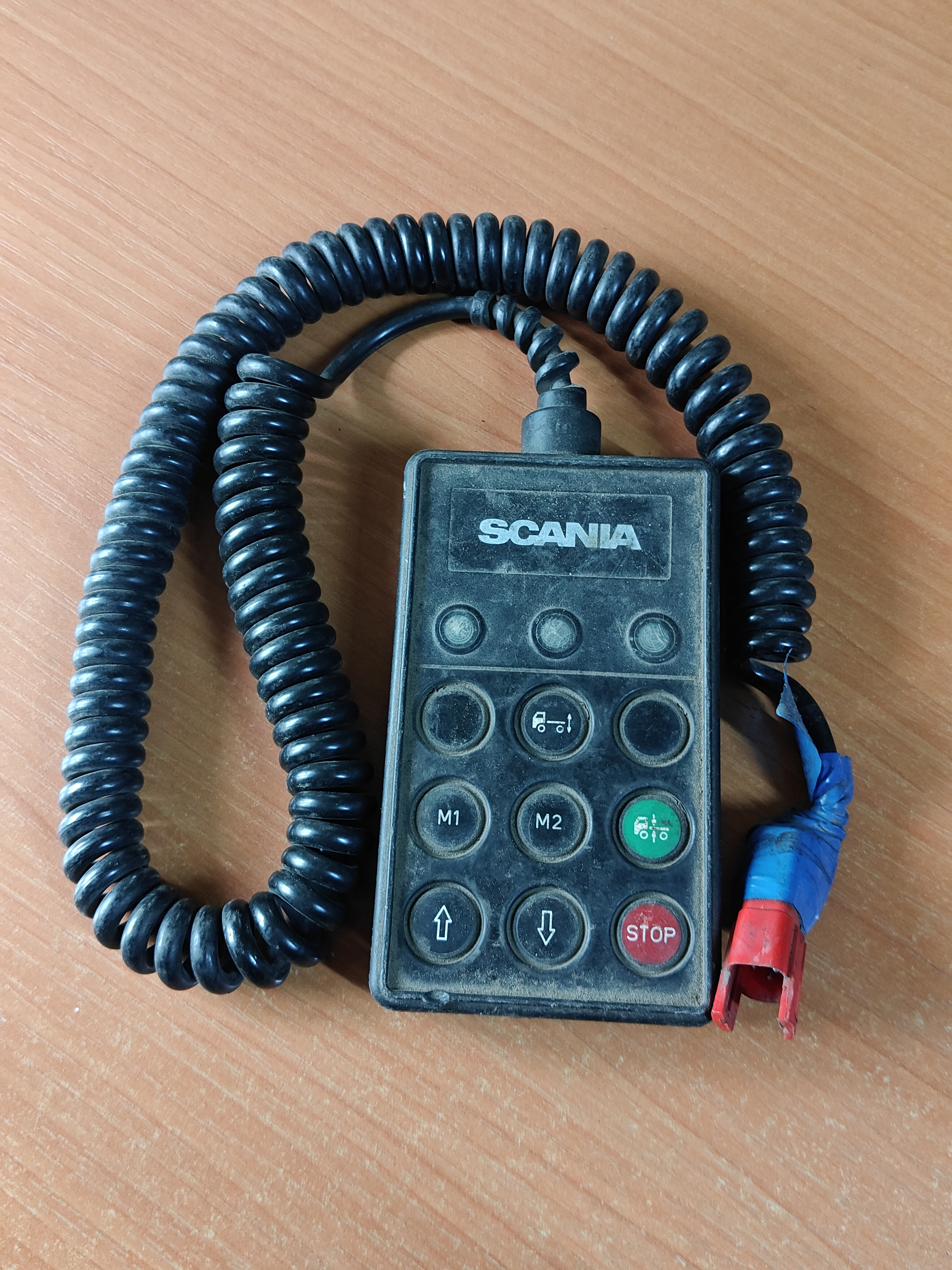 Пульт управление пневморессорами scania 4-5 series 1995-2016 4460561170 3614215-60A/B 361421560АB 4460560534 4460560104 WG9925585110 WG9925585111