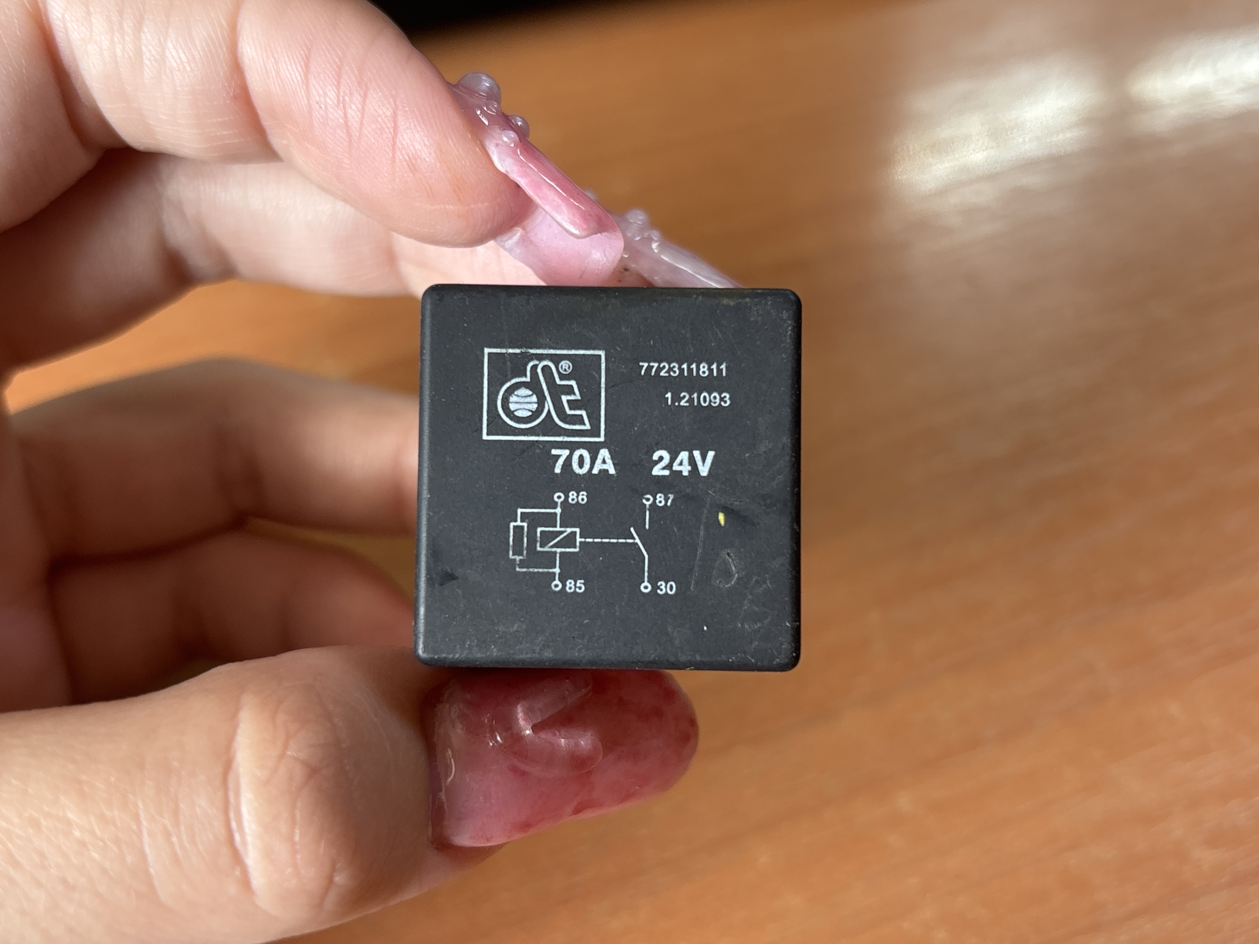 Реле света  70A 24V DAF MAN SCANIA VOLVO 121093 772311811