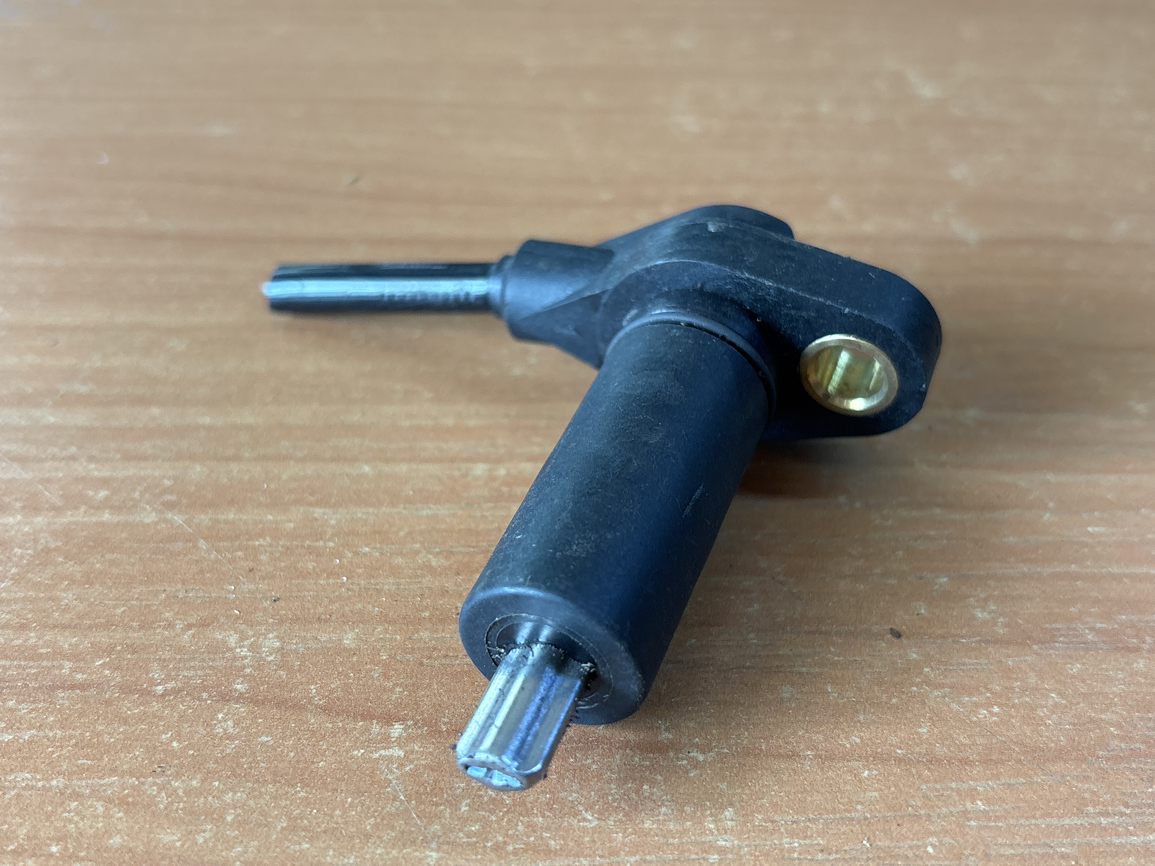 Датчик ABS BOSCH MAN Scania DAF 1180050134 412w0589 0486000